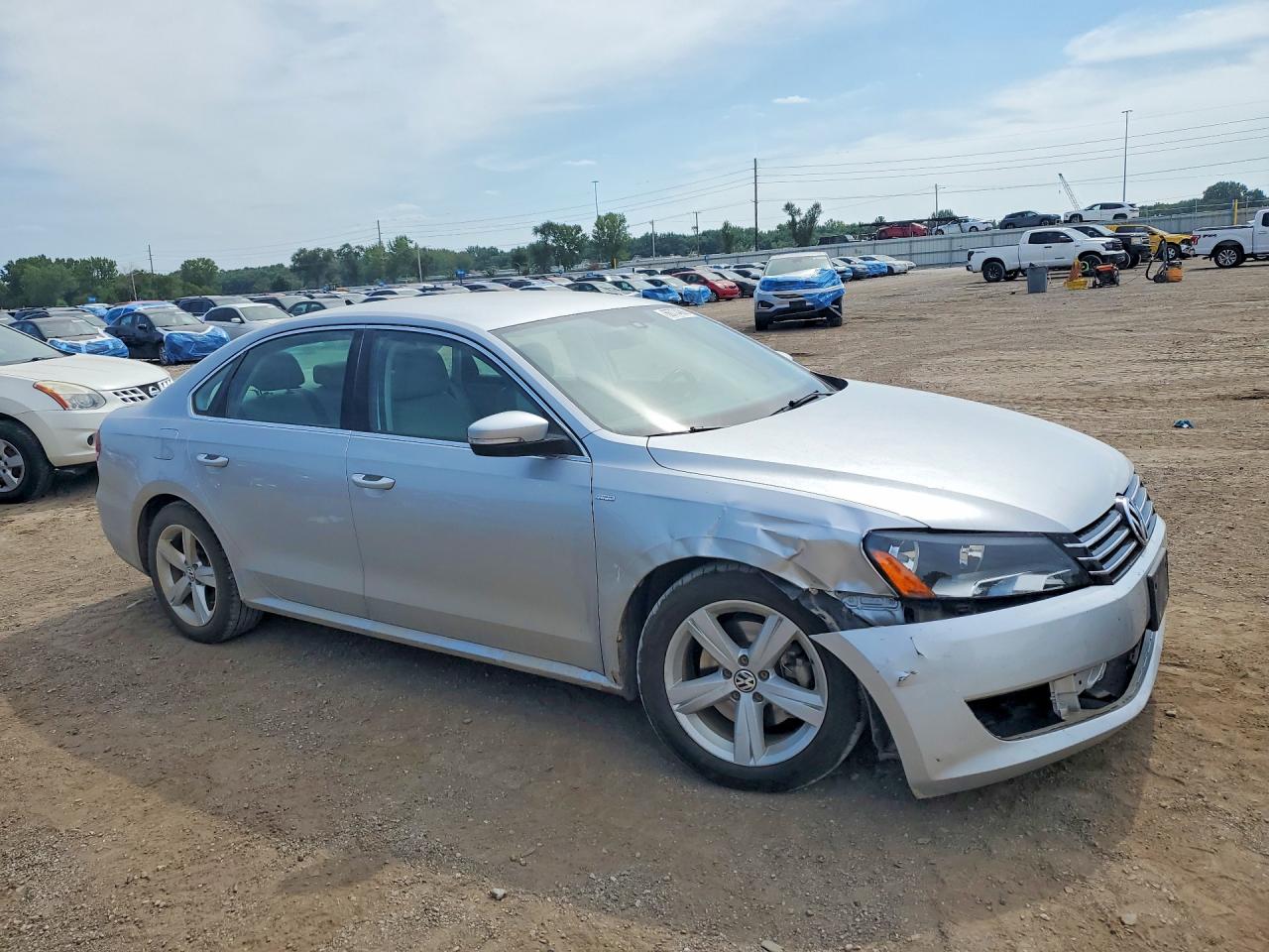 2014 Volkswagen Passat S Silver vin: 1VWAT7A33EC025703