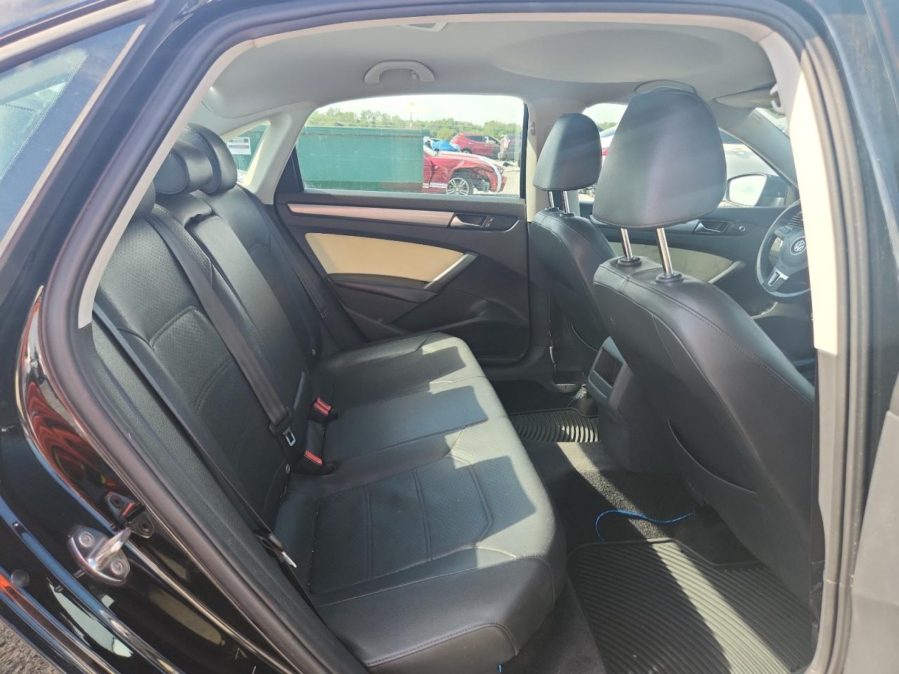 2015 Volkswagen Passat S Black vin: 1VWAT7A33FC034967