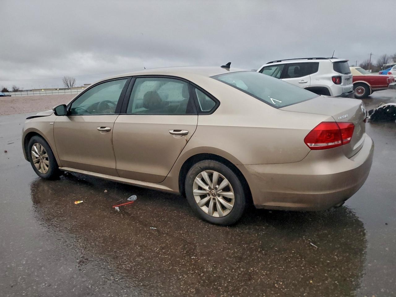 2015 Volkswagen Passat S Tan vin: 1VWAT7A33FC040137