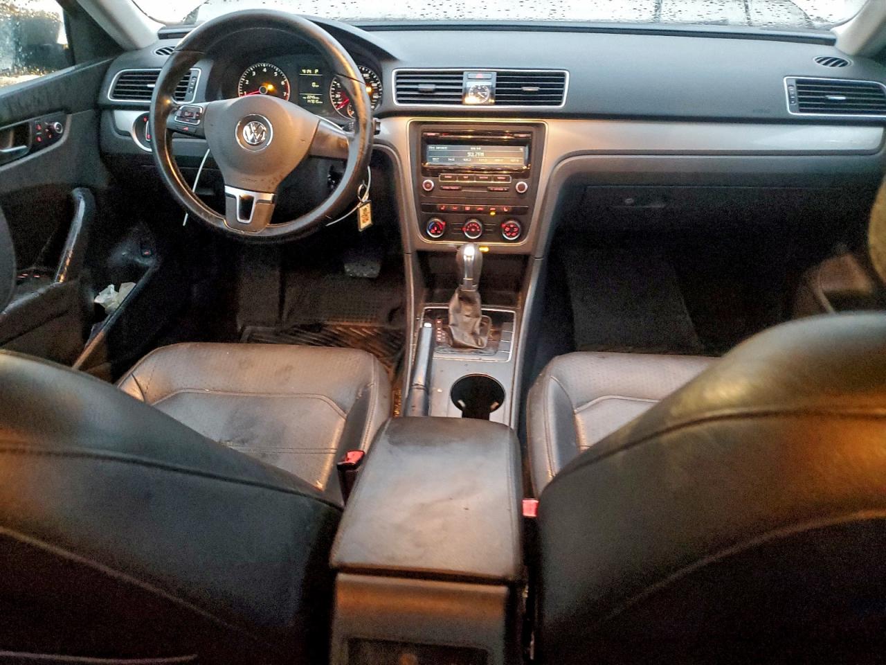 2015 Volkswagen Passat S Tan vin: 1VWAT7A33FC040137