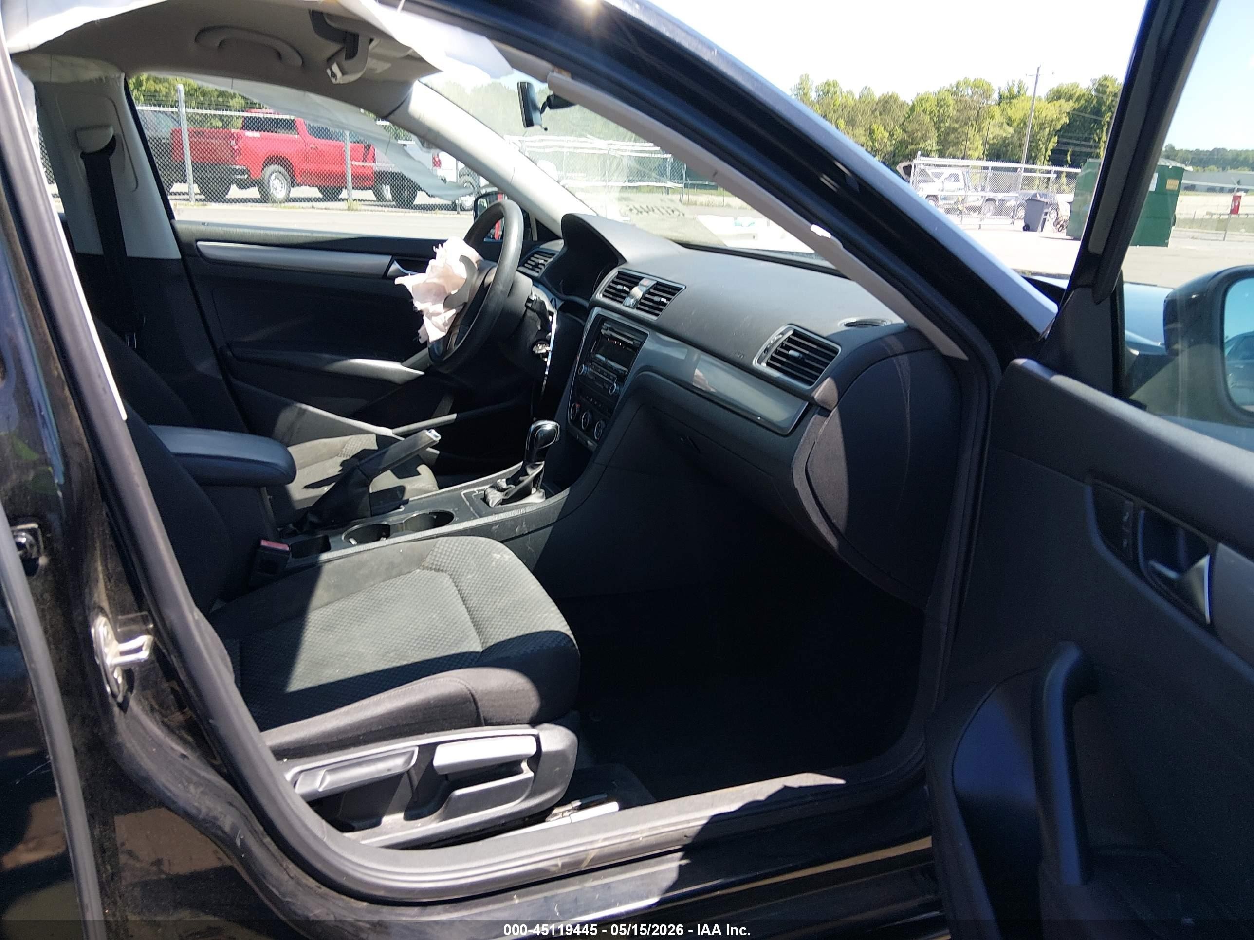 2015 Volkswagen Passat 1.8t S Black vin: 1VWAT7A33FC045628