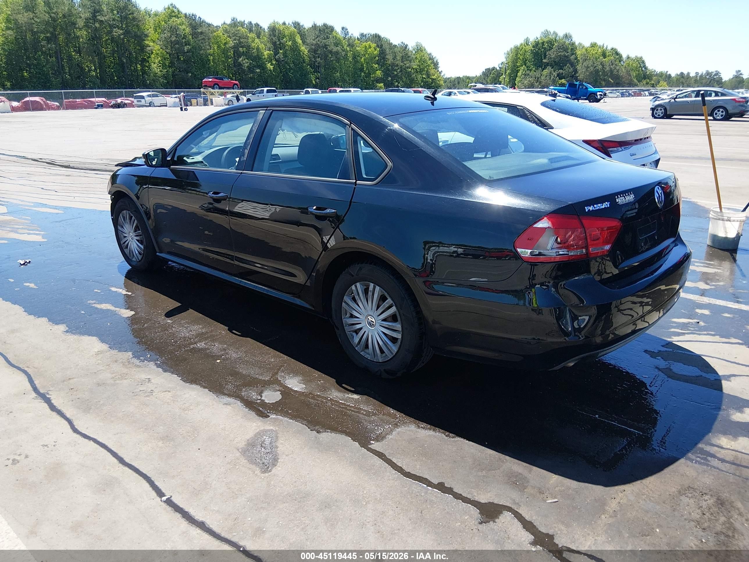 2015 Volkswagen Passat 1.8t S Black vin: 1VWAT7A33FC045628