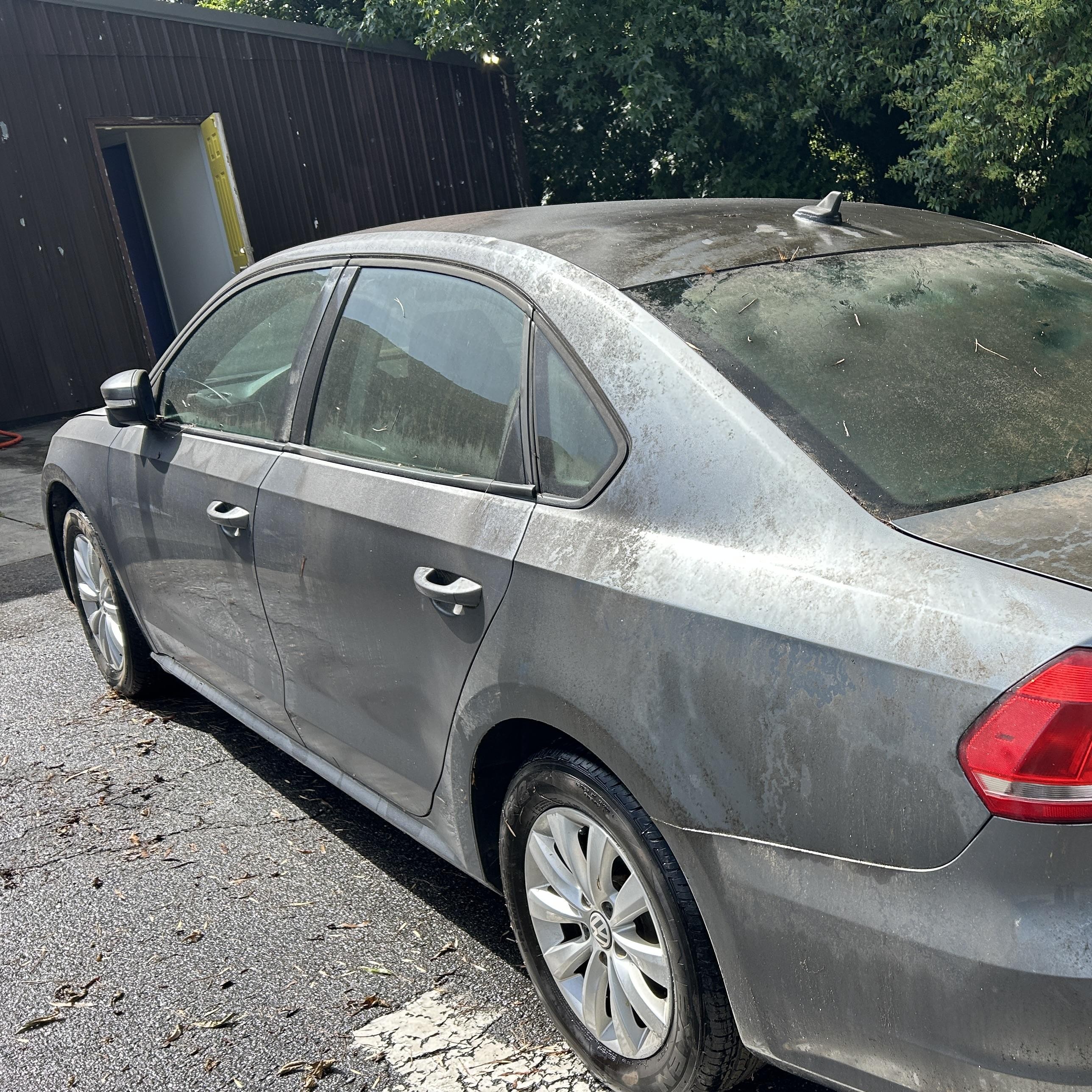 2015 Volkswagen Passat 1.8t Limited Edition vin: 1VWAT7A33FC065040