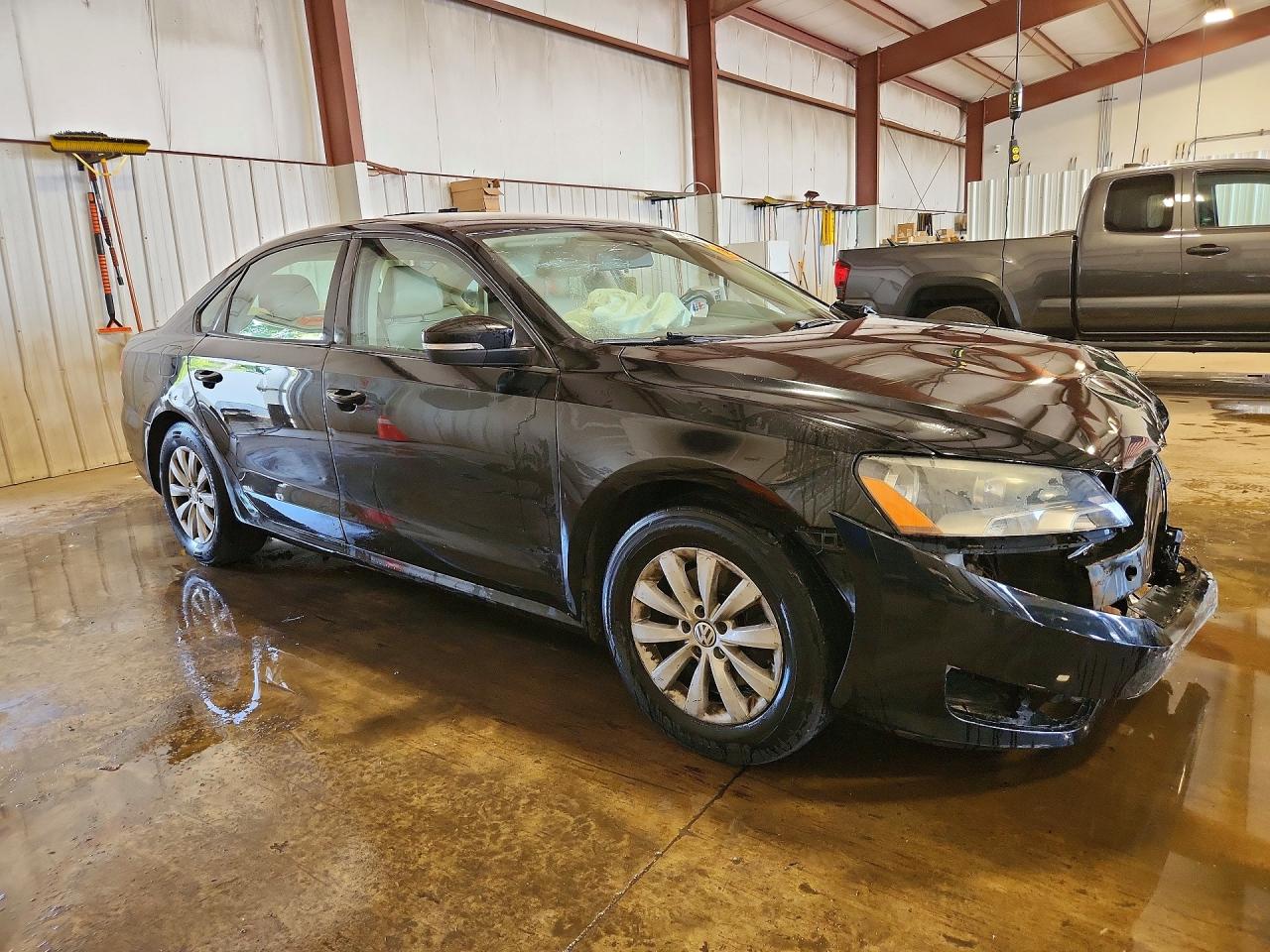 2015 Volkswagen Passat S Black vin: 1VWAT7A33FC070786