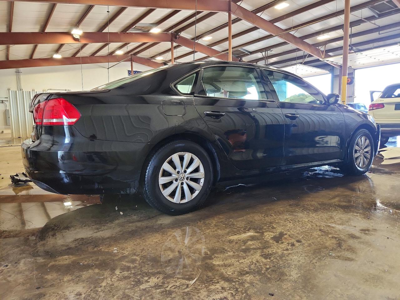 2015 Volkswagen Passat S Black vin: 1VWAT7A33FC070786