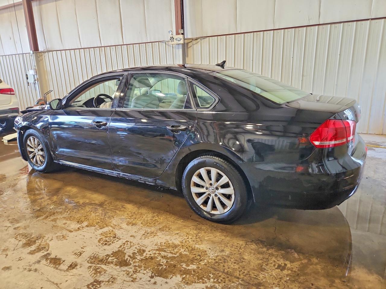 2015 Volkswagen Passat S Black vin: 1VWAT7A33FC070786