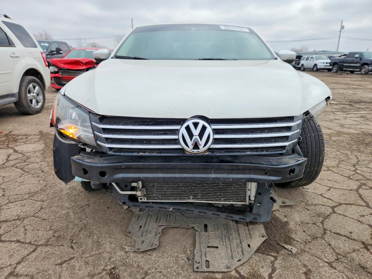 2015 Volkswagen Passat S White vin: 1VWAT7A33FC080279