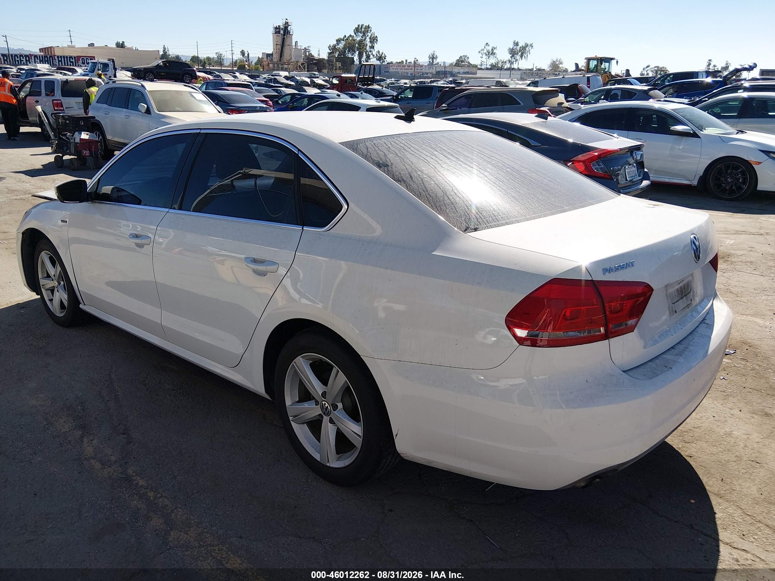 2015 Volkswagen Passat 1.8t Limited Edition White vin: 1VWAT7A33FC103351