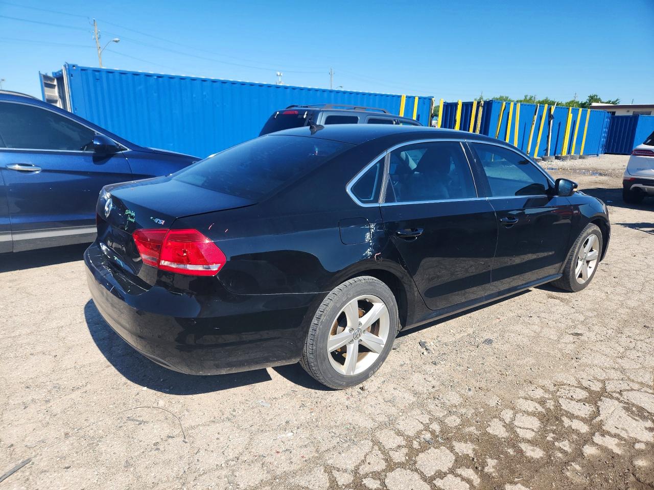 2015 Volkswagen Passat S Black vin: 1VWAT7A33FC114558