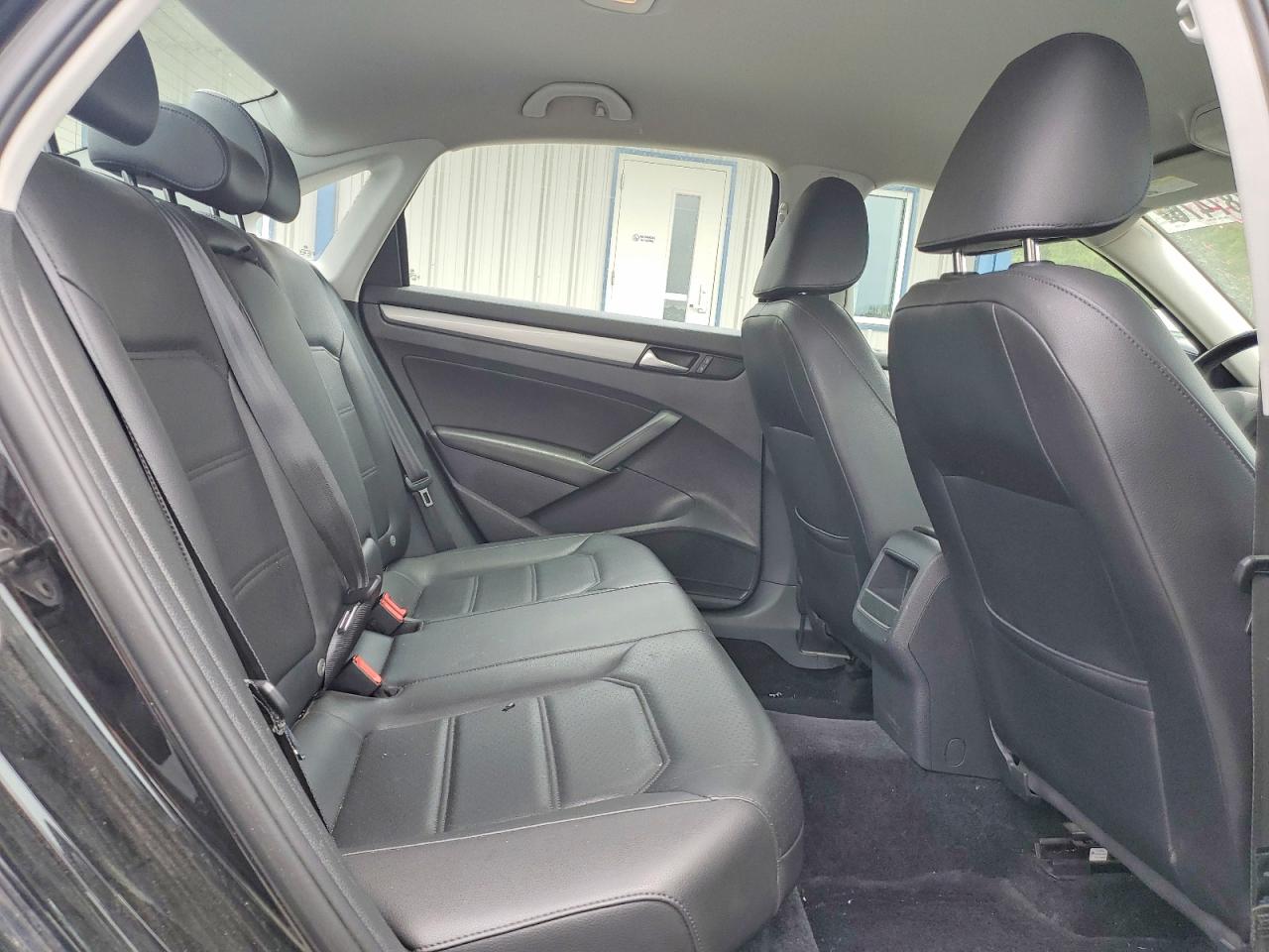 2015 Volkswagen Passat S Black vin: 1VWAT7A33FC119050