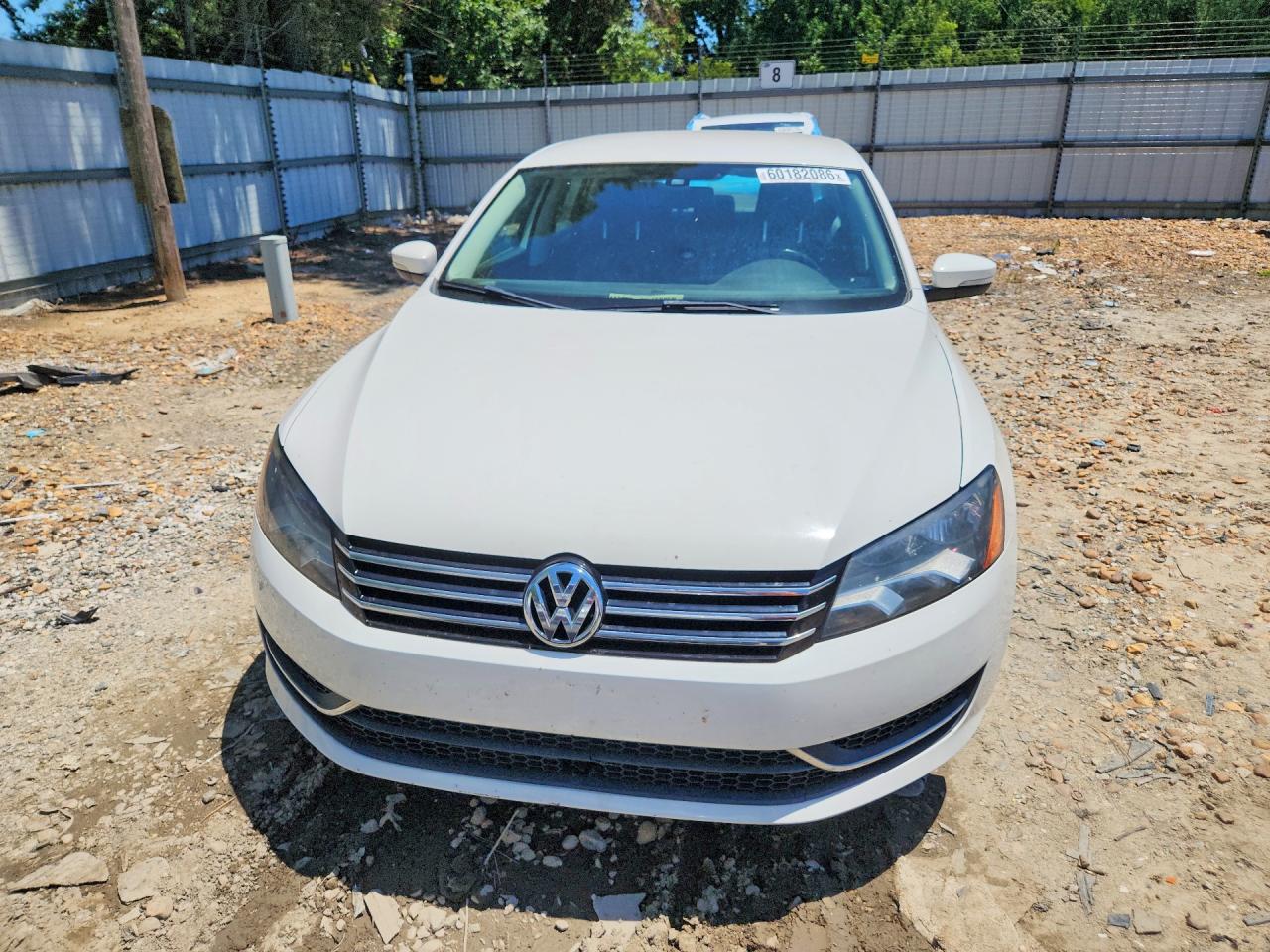 2014 Volkswagen Passat S White vin: 1VWAT7A34EC023619