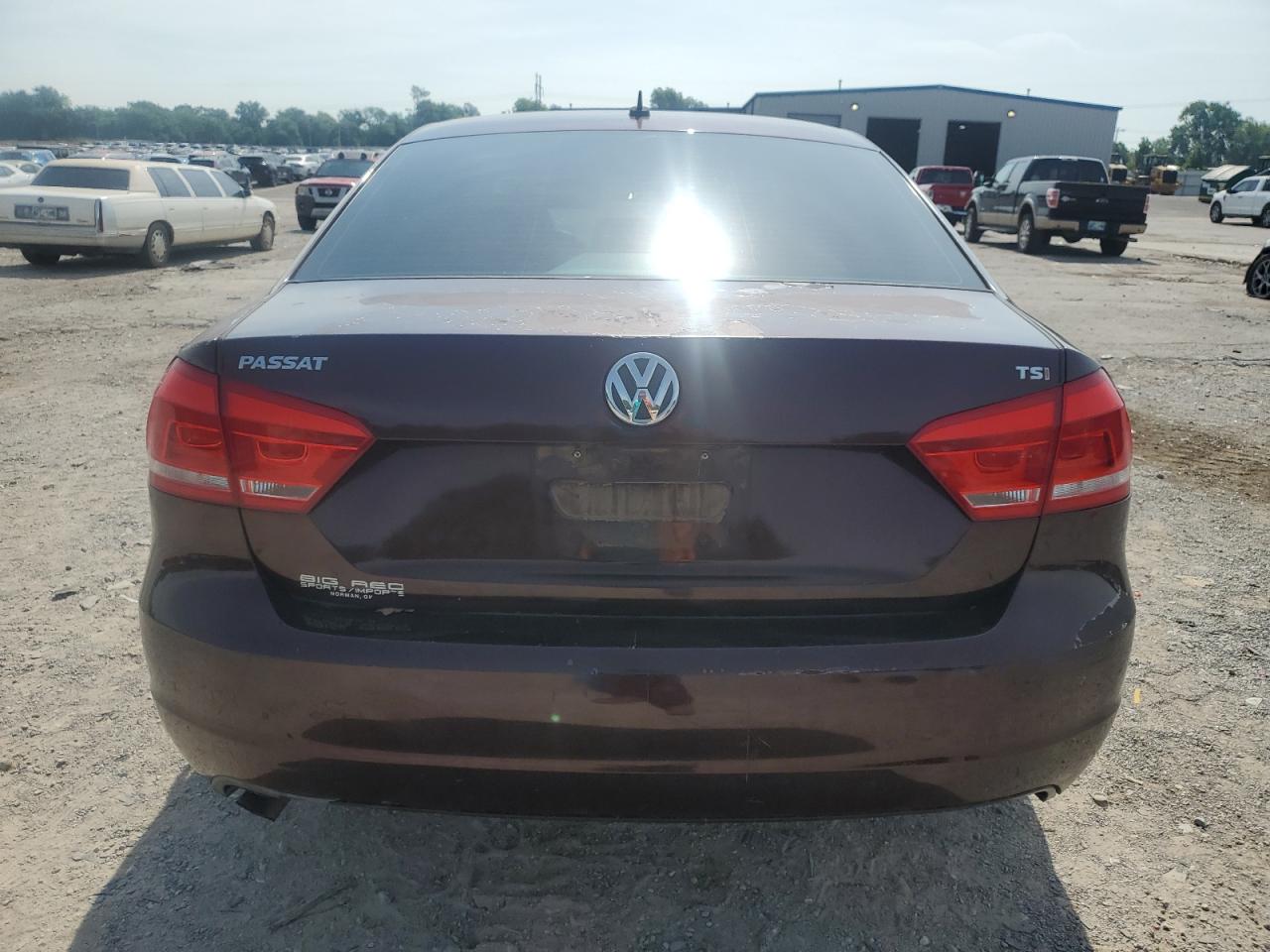 2014 Volk Passat Maroon vin: 1VWAT7A34EC028500