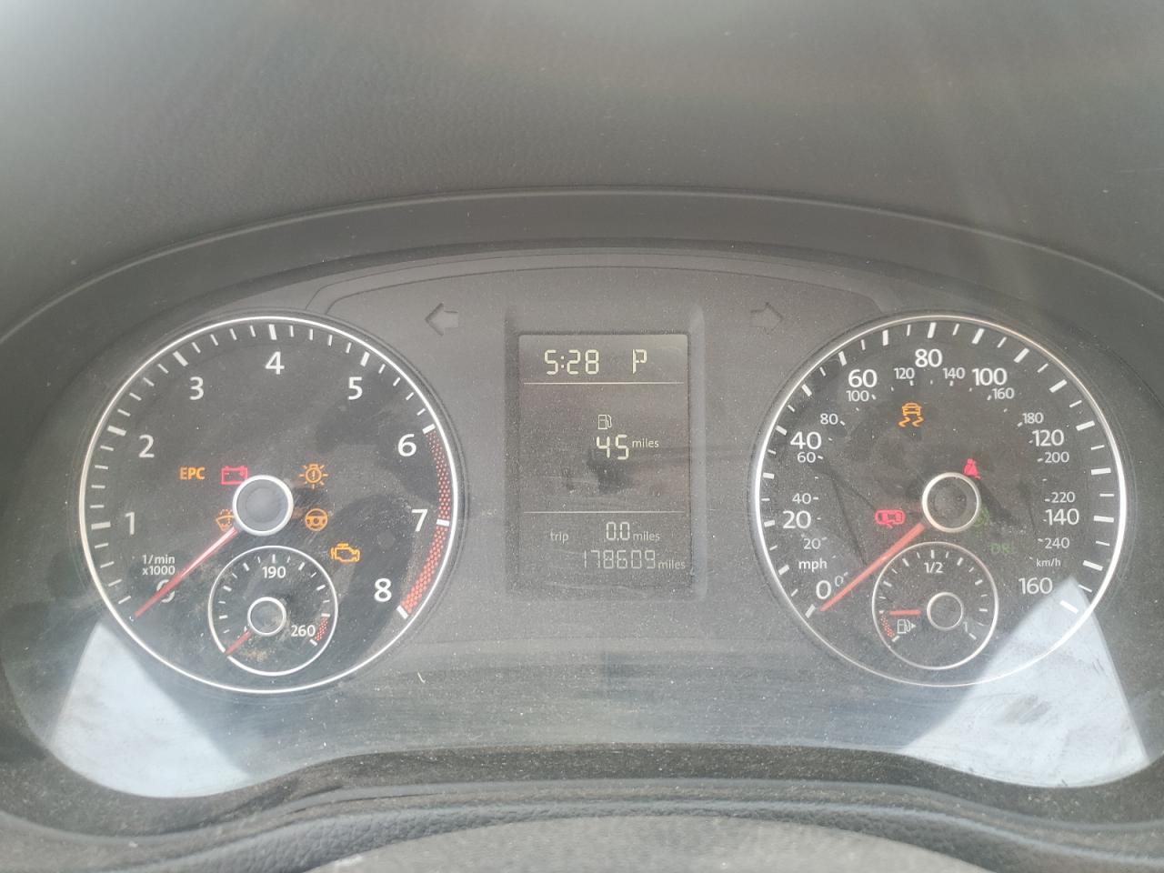 2014 Volk Passat Maroon vin: 1VWAT7A34EC028500