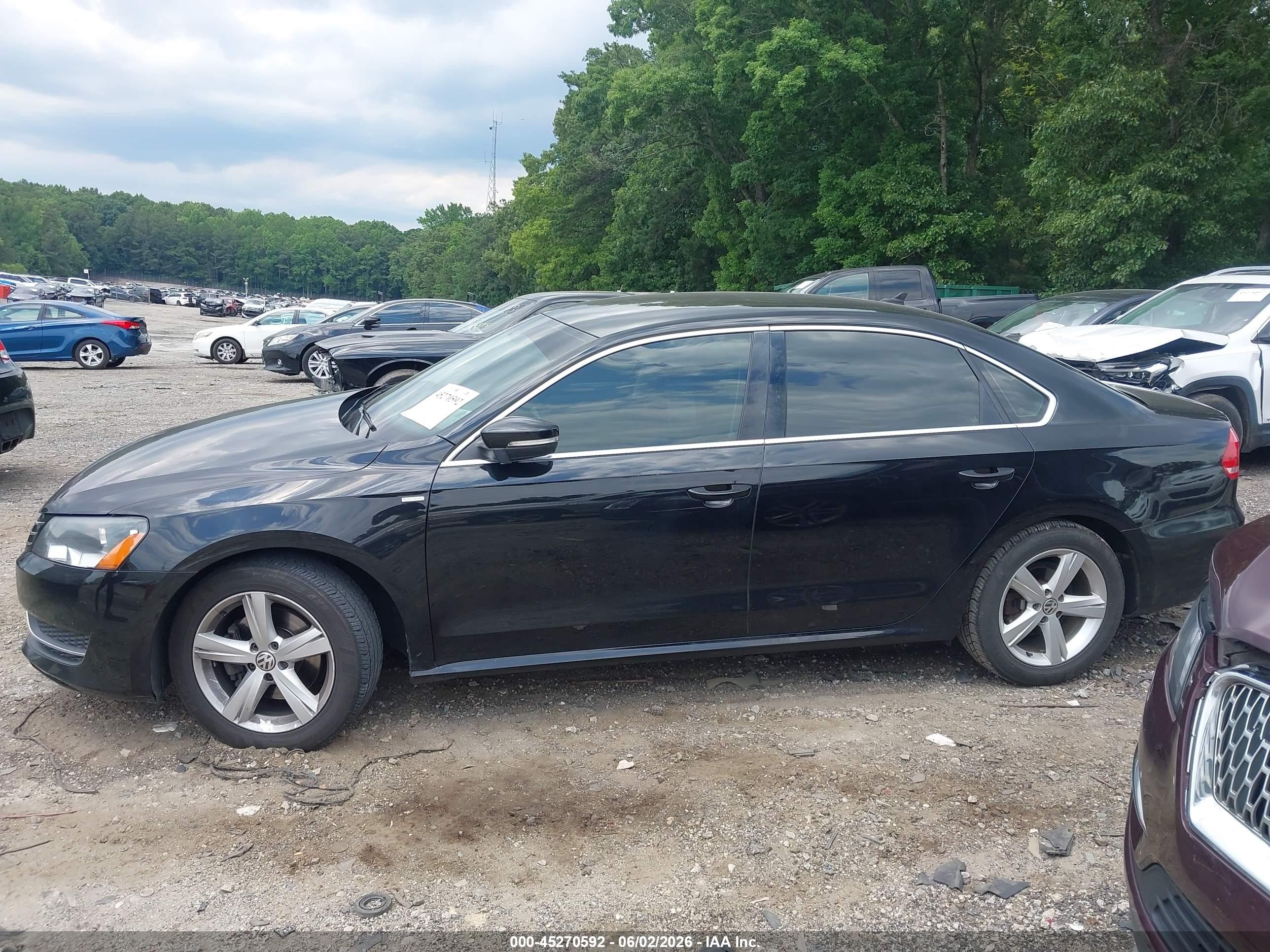 2014 Volkswagen Passat 1.8t Wolfsburg Edition Черный vin: 1VWAT7A34EC041568