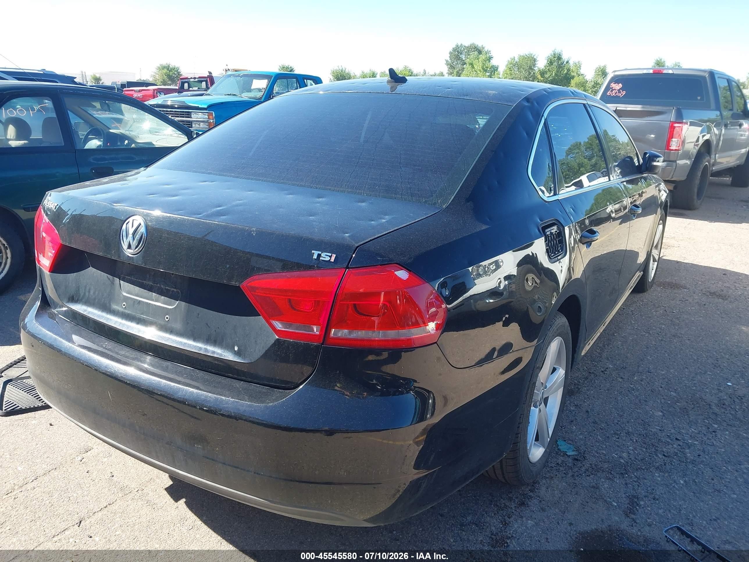2014 Volkswagen Passat 1.8t S/1.8t Wolfsburg Edition Черный vin: 1VWAT7A34EC044759