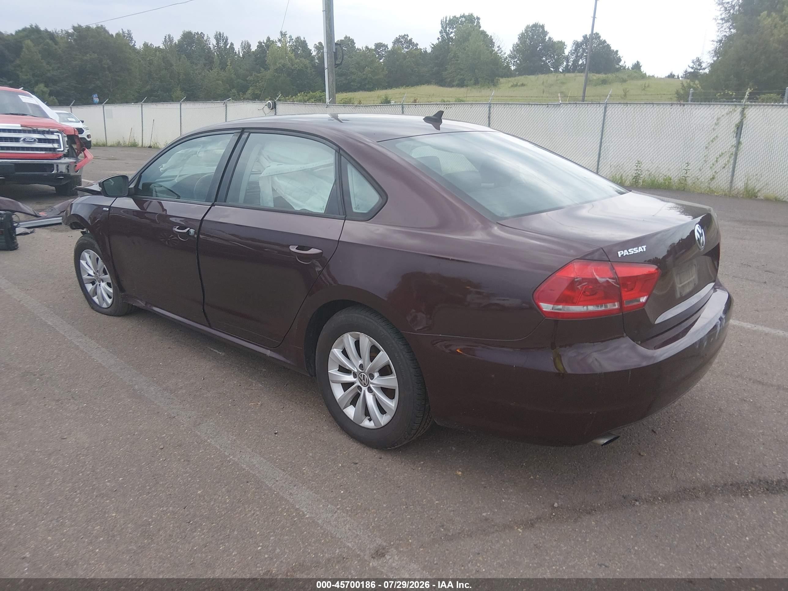 2014 Volkswagen Passat 1.8t Wolfsburg Edition Maroon vin: 1VWAT7A34EC075784