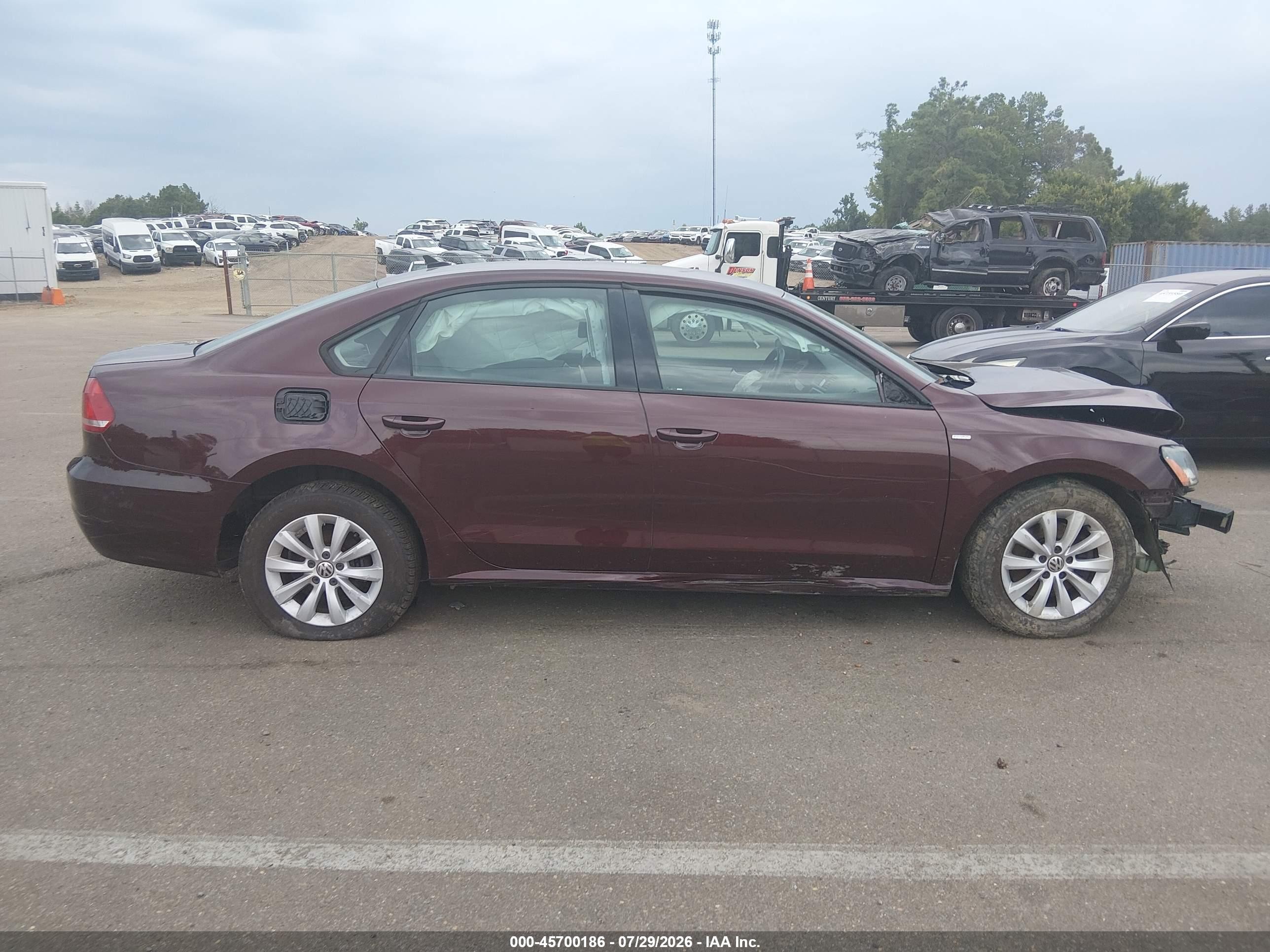 2014 Volkswagen Passat 1.8t Wolfsburg Edition Maroon vin: 1VWAT7A34EC075784