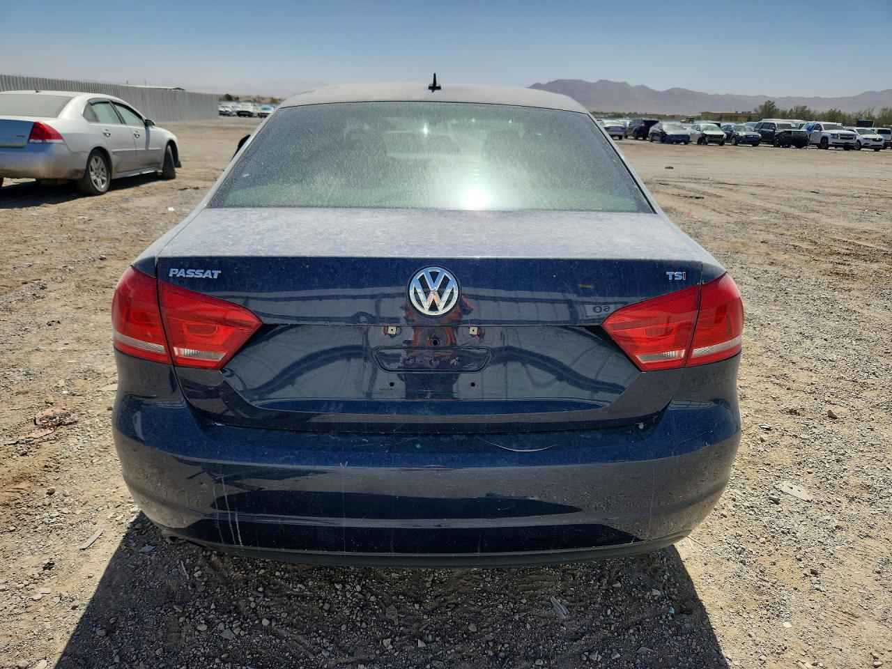2015 Volkswagen Passat S Blue vin: 1VWAT7A34FC005719