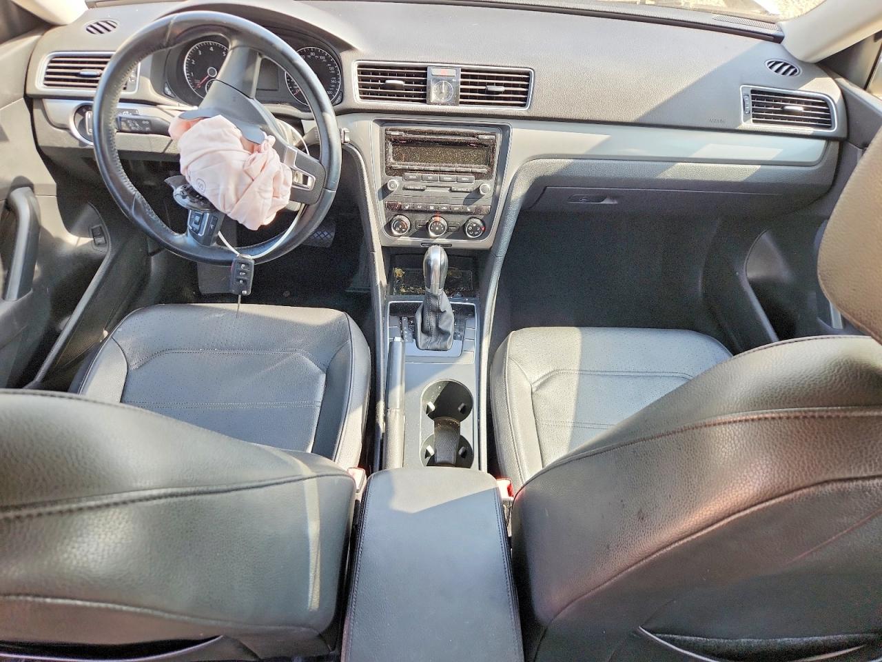 2015 Volkswagen Passat S Silver vin: 1VWAT7A34FC017191