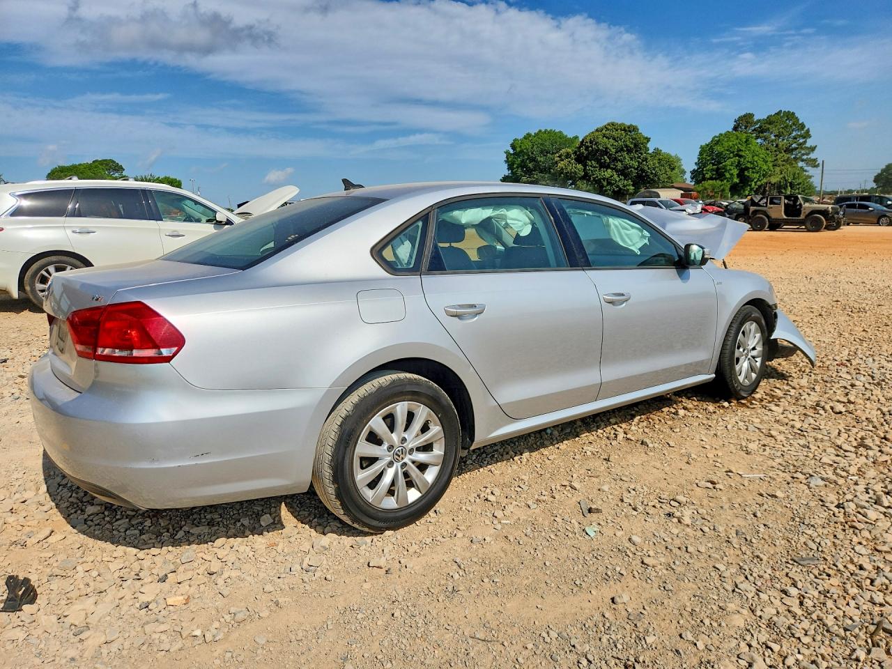 2015 Volkswagen Passat S Silver vin: 1VWAT7A34FC017191