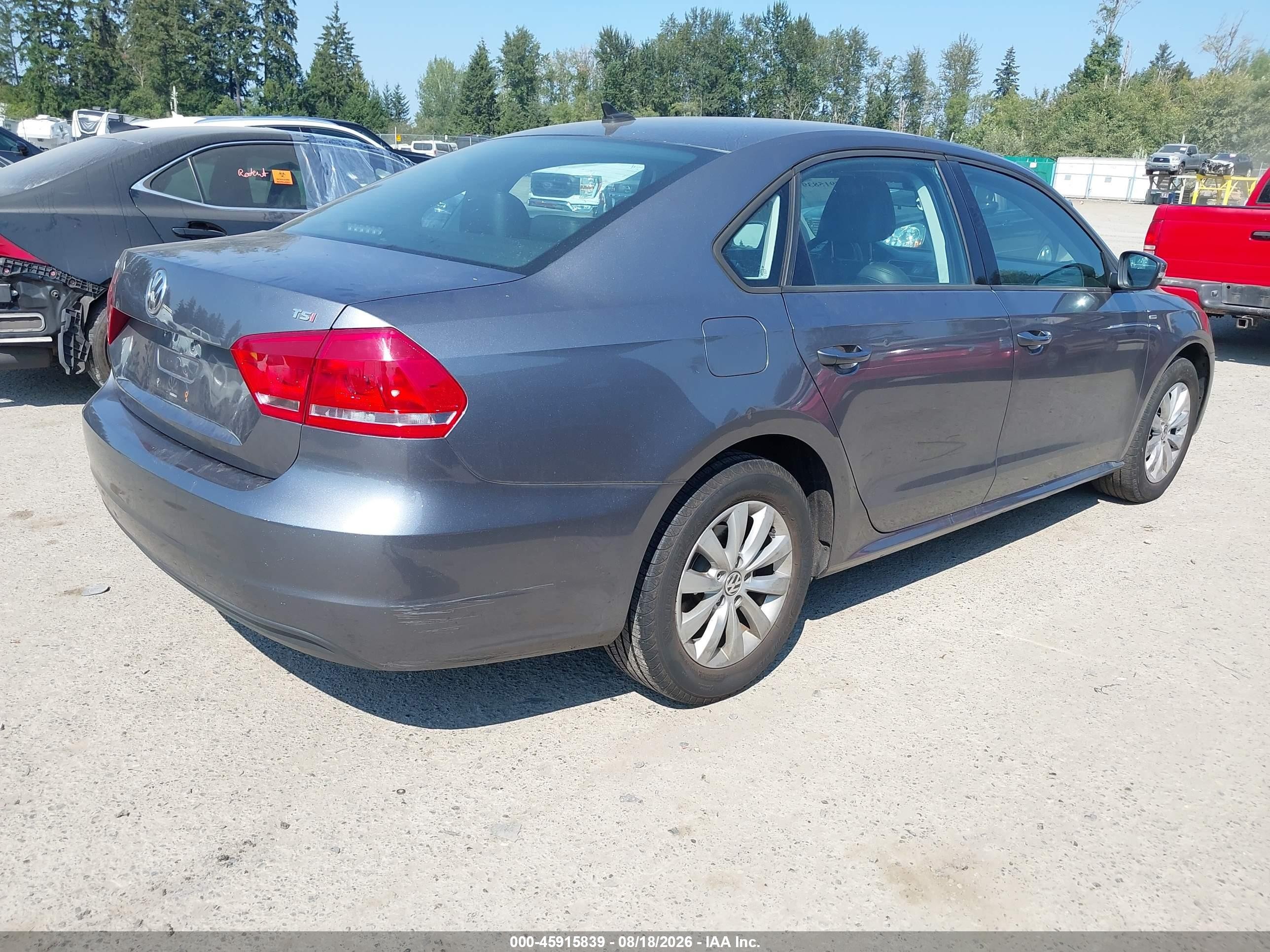 2015 Volkswagen Passat 1.8t Wolfsburg Edition Gray vin: 1VWAT7A34FC018356