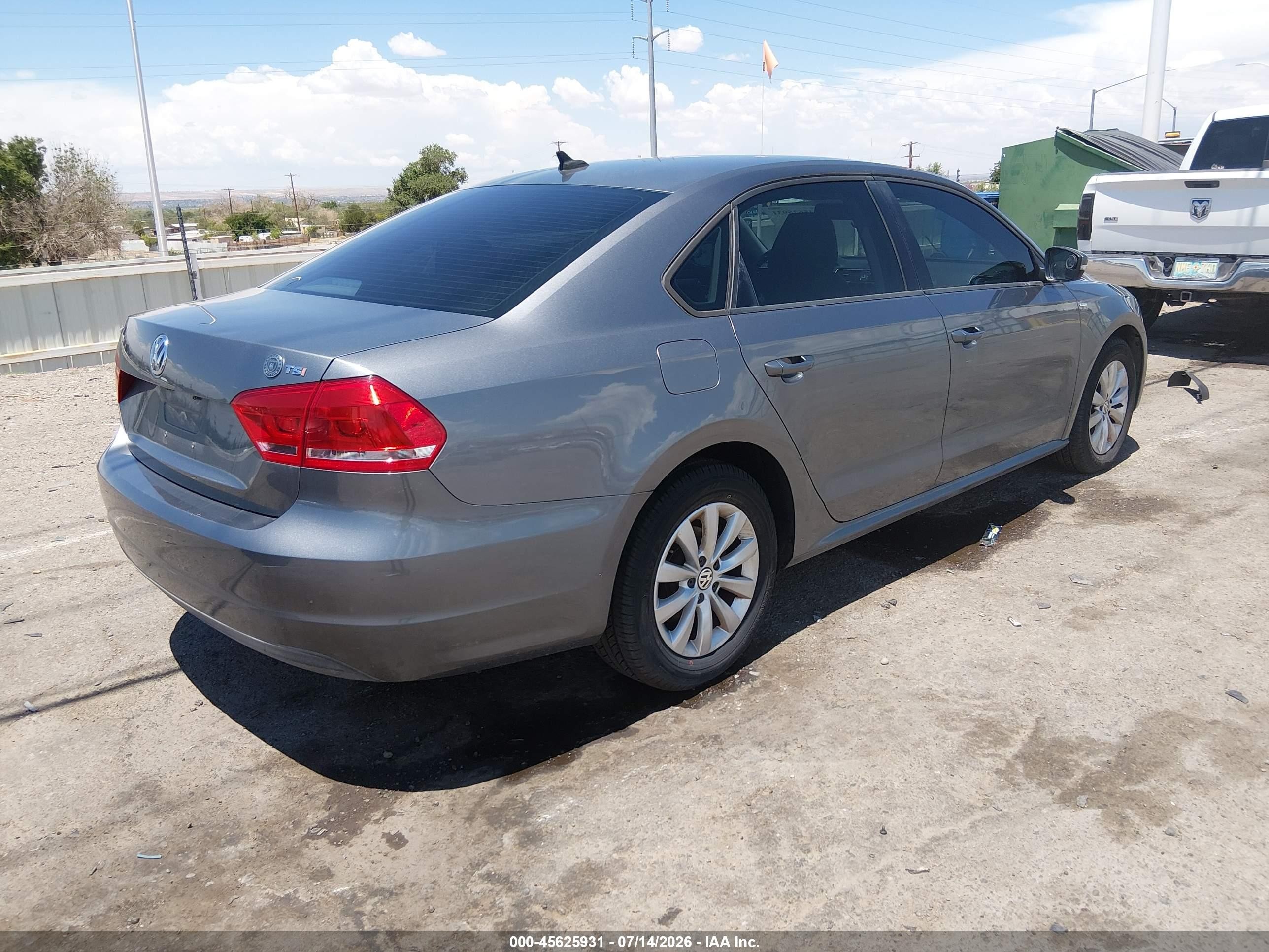2015 Volkswagen Passat 1.8t Wolfsburg Edition Gray vin: 1VWAT7A34FC018955