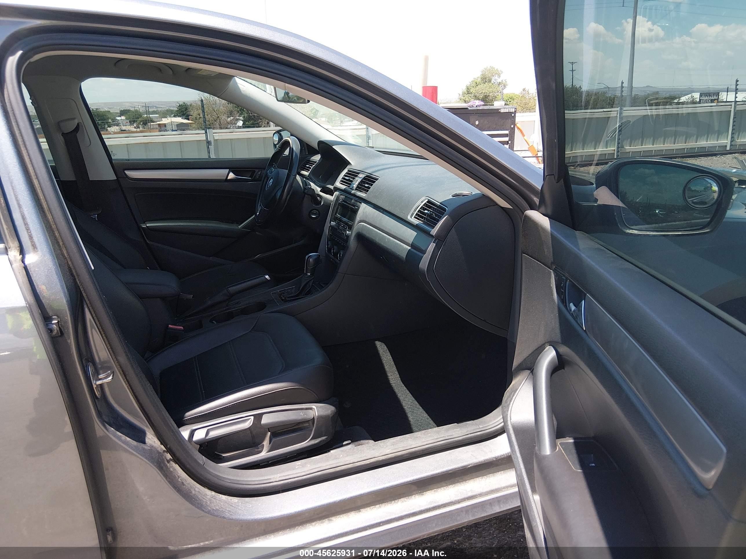 2015 Volkswagen Passat 1.8t Wolfsburg Edition Gray vin: 1VWAT7A34FC018955