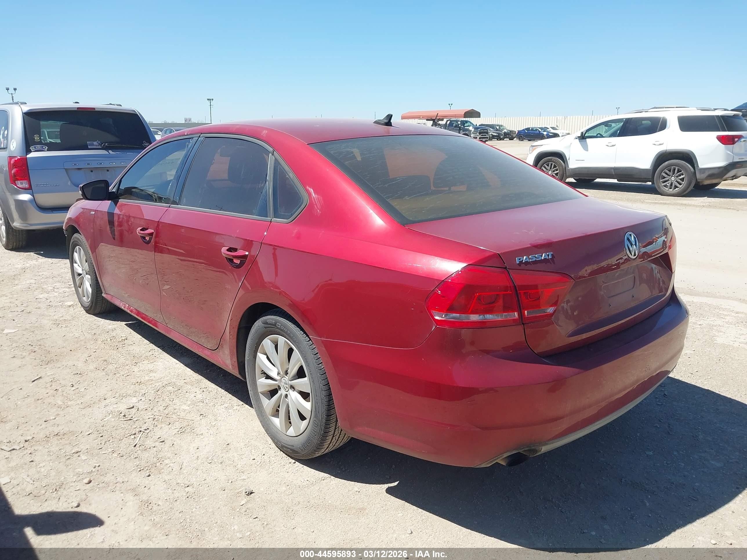 2015 Volkswagen Passat 1.8t Wolfsburg Edition Red vin: 1VWAT7A34FC020236