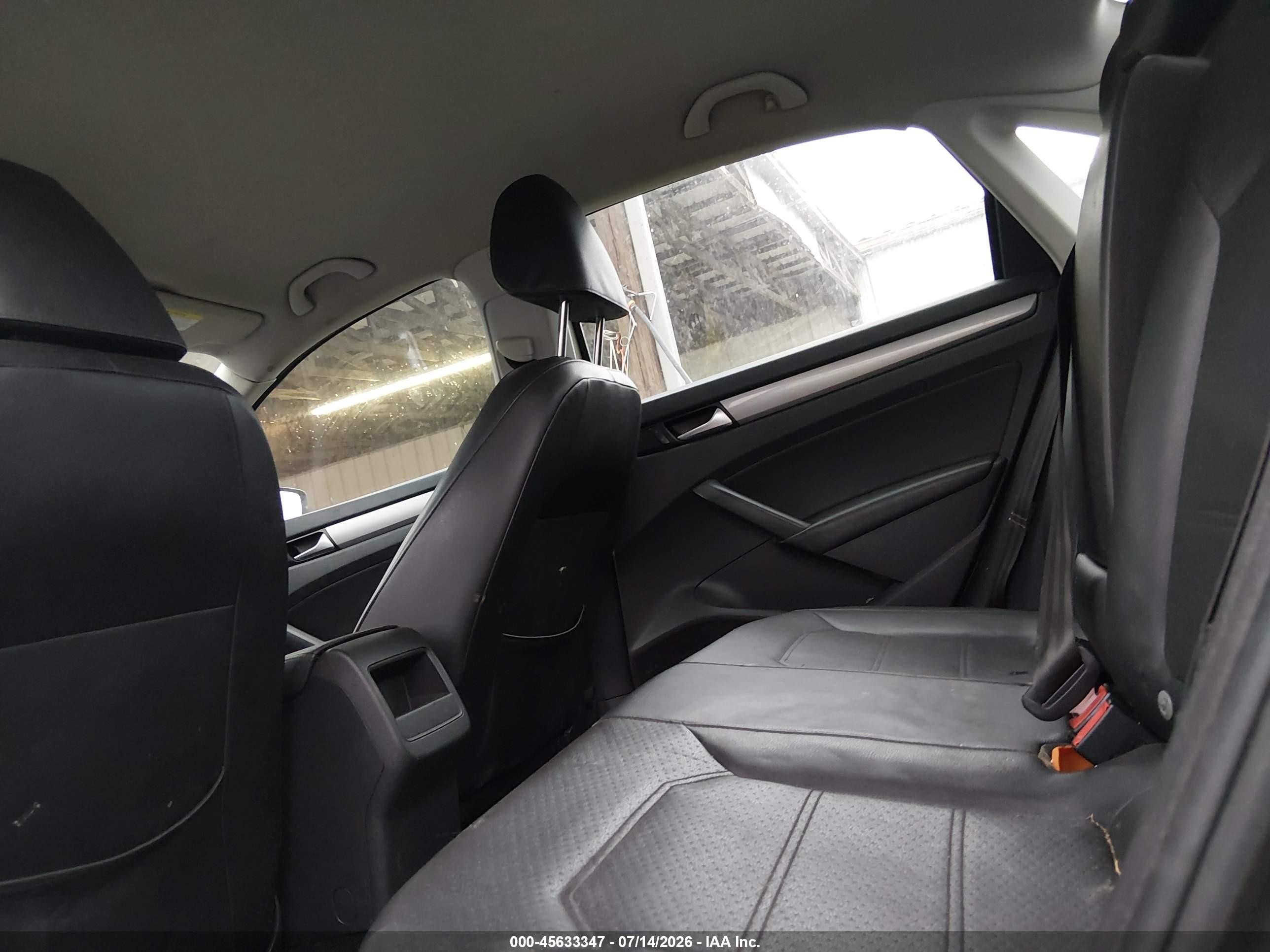 2015 Volkswagen Passat 1.8t Wolfsburg Edition Tan vin: 1VWAT7A34FC064768