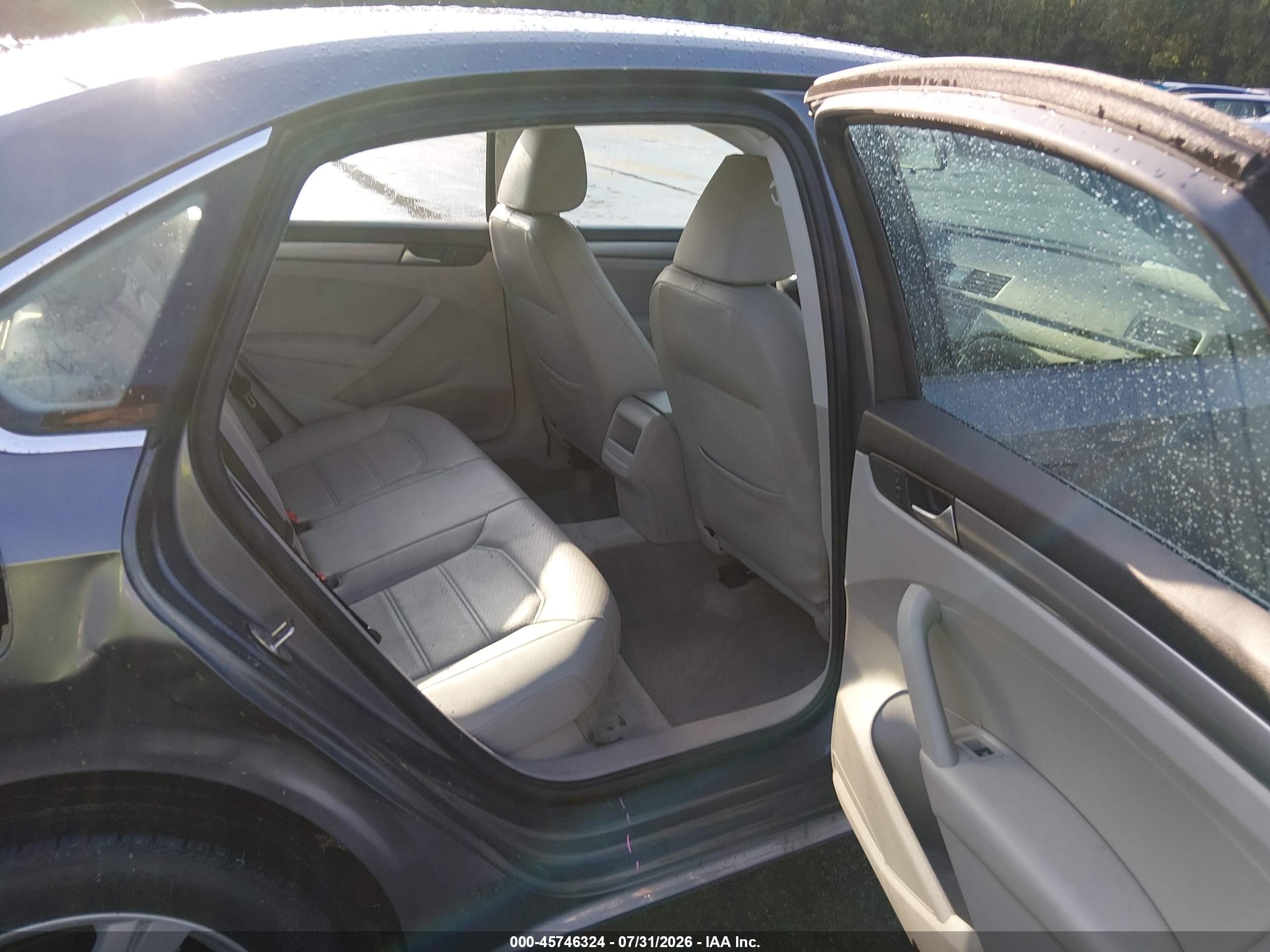 2015 Volkswagen Passat 1.8t Limited Edition Серый vin: 1VWAT7A34FC086835