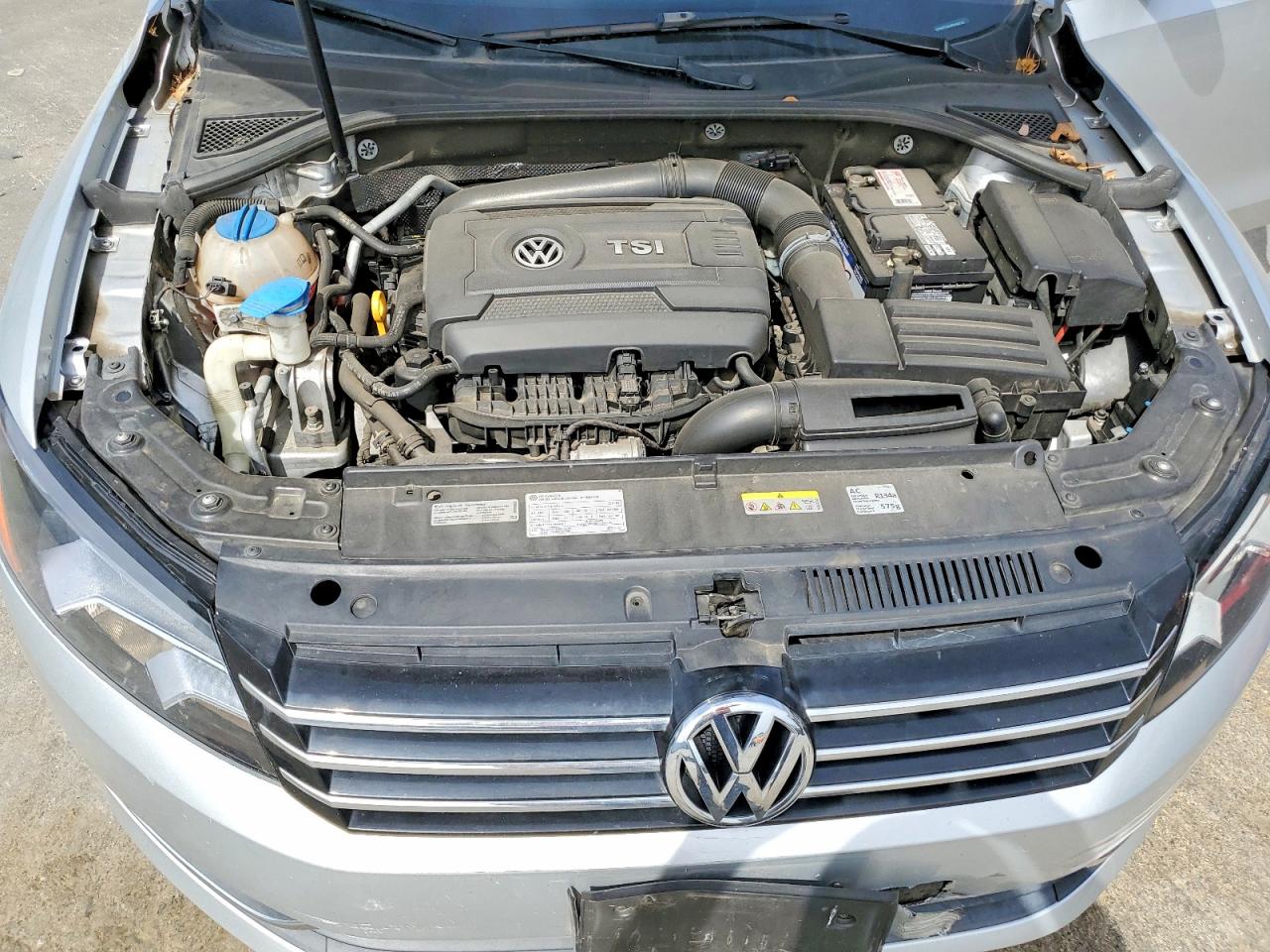 2015 Volkswagen Passat S Silver vin: 1VWAT7A34FC094742
