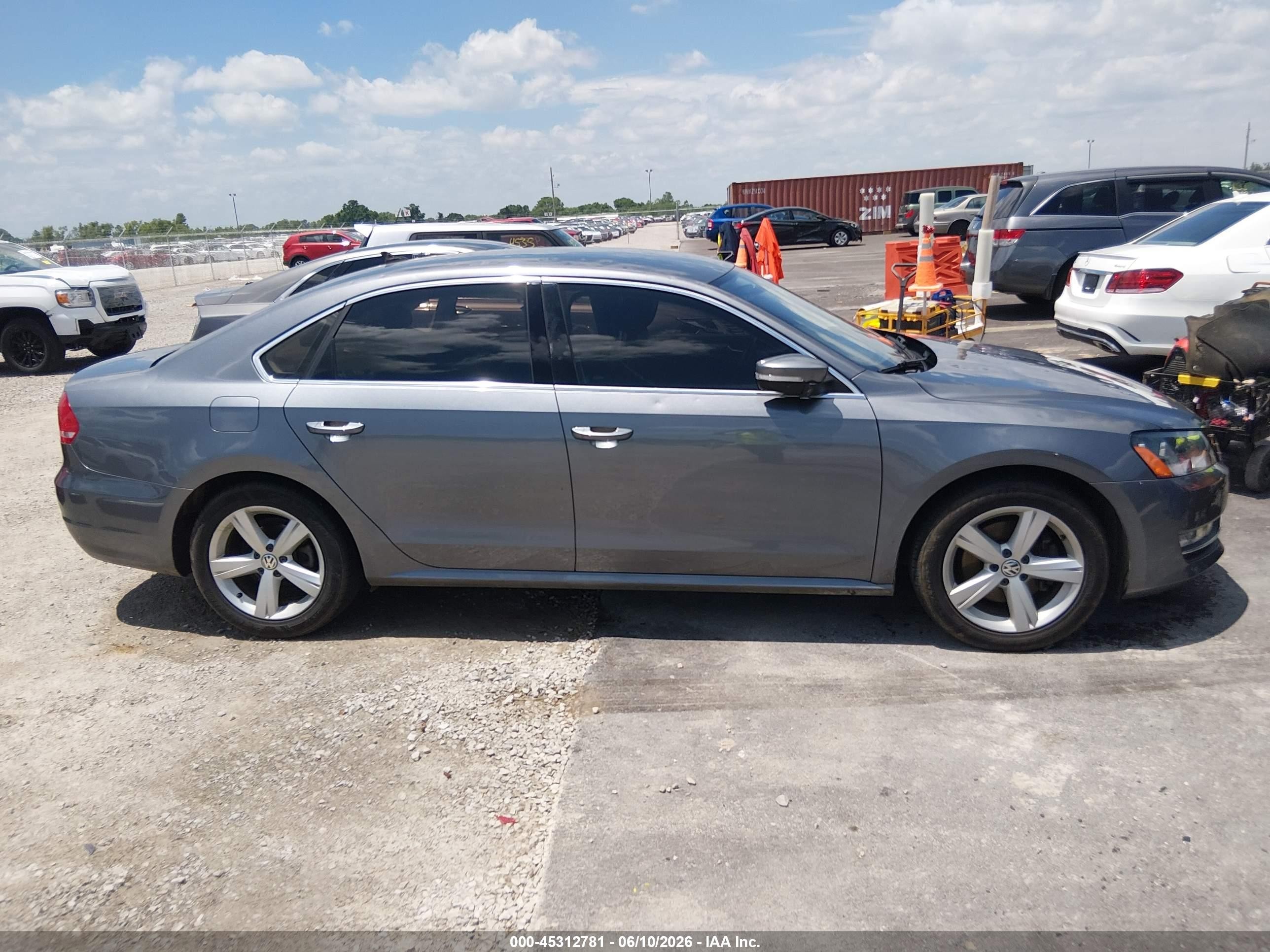 2015 Volkswagen Passat 1.8t Limited Edition Gray vin: 1VWAT7A34FC097382
