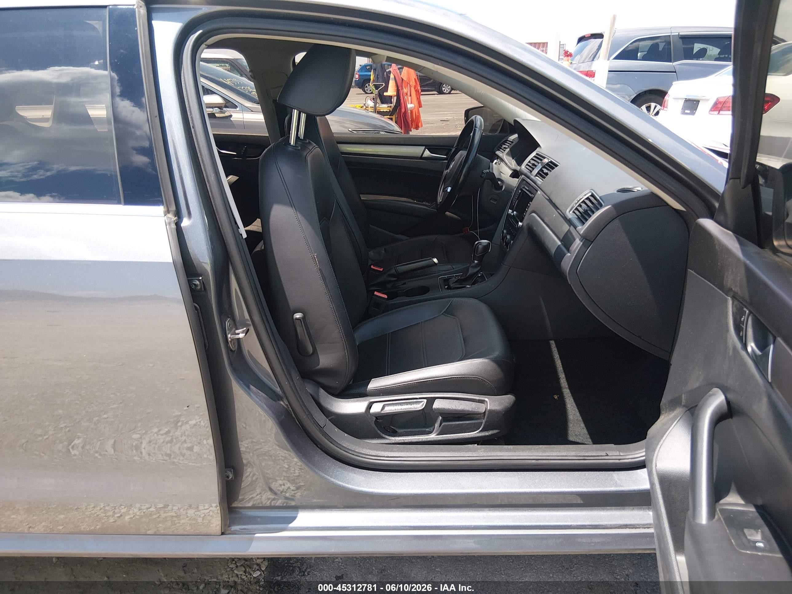 2015 Volkswagen Passat 1.8t Limited Edition Gray vin: 1VWAT7A34FC097382