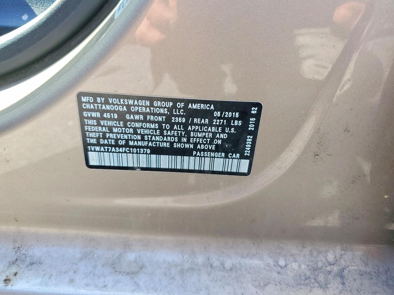 2015 Volkswagen Passat S Золотой vin: 1VWAT7A34FC101379