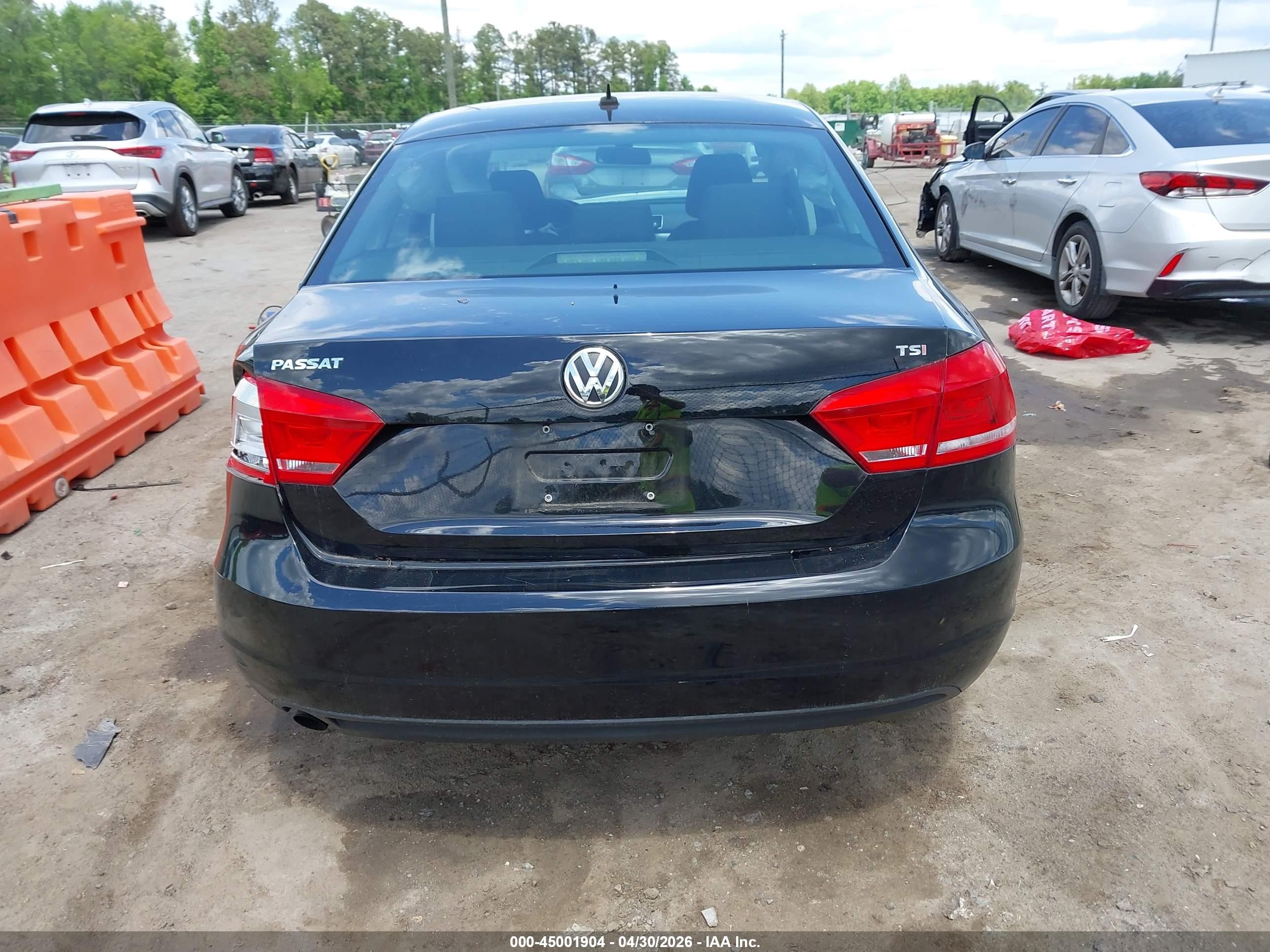 2015 Volkswagen Passat 1.8t S Black vin: 1VWAT7A34FC106159