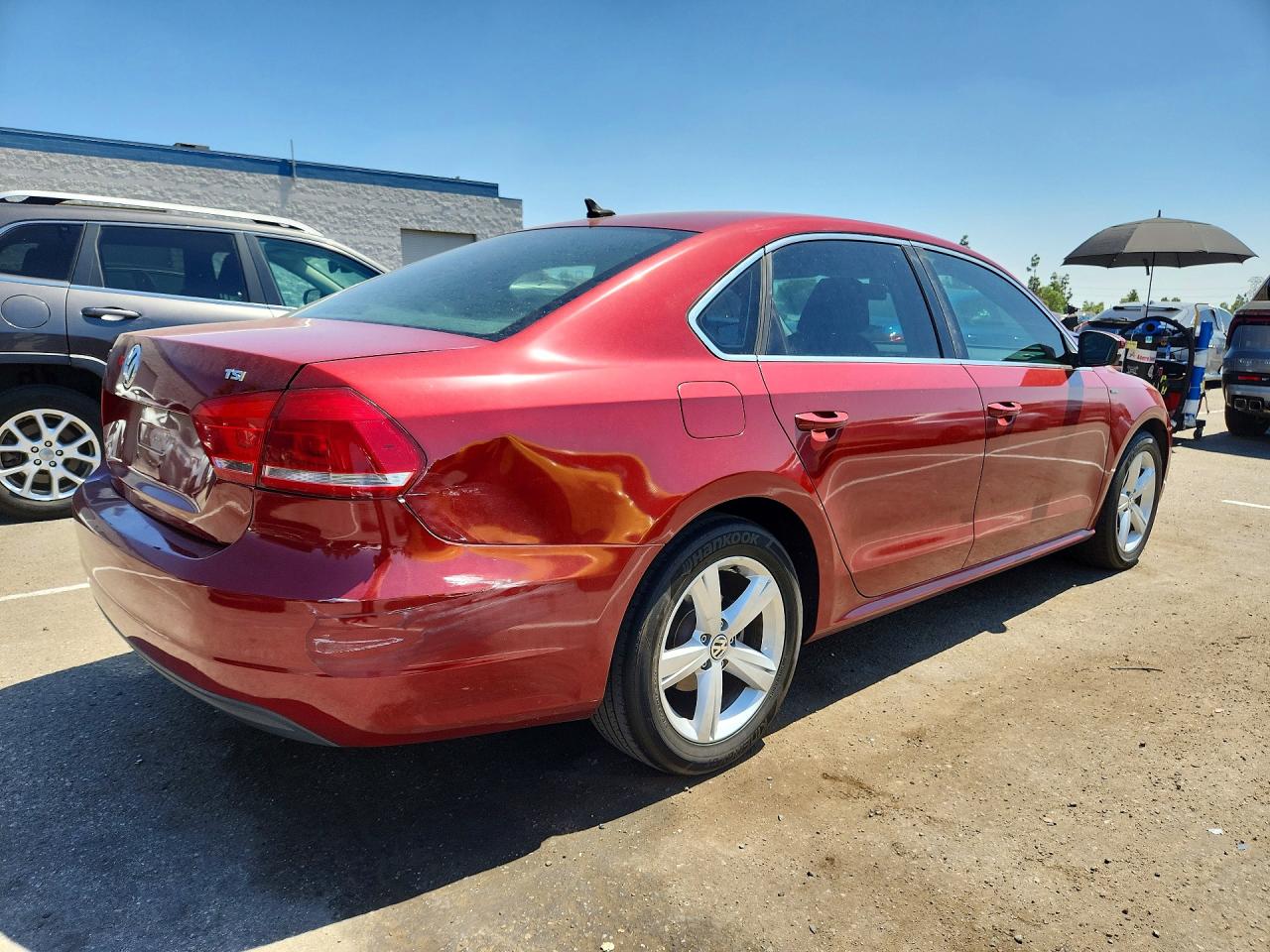 2015 Volkswagen Passat S Red vin: 1VWAT7A34FC117730