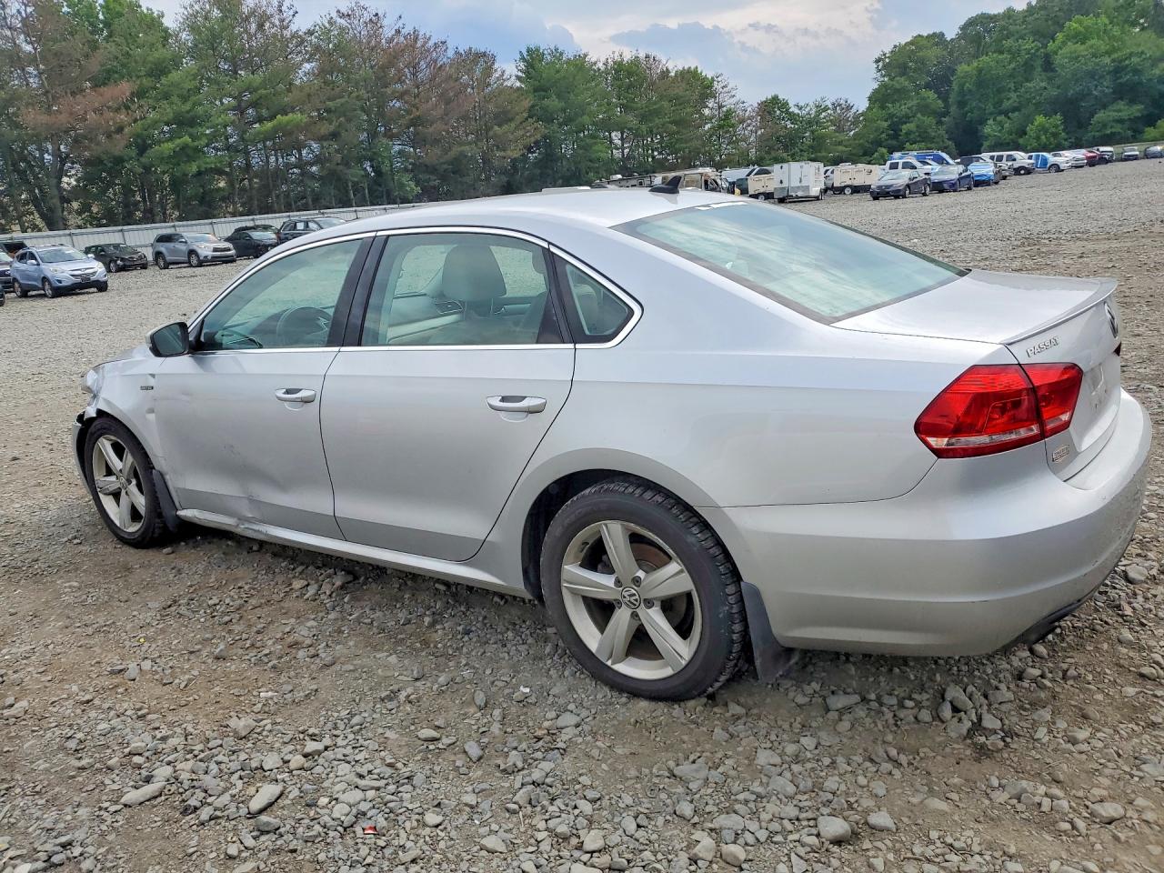2015 Volkswagen Passat S Silver vin: 1VWAT7A34FC118182