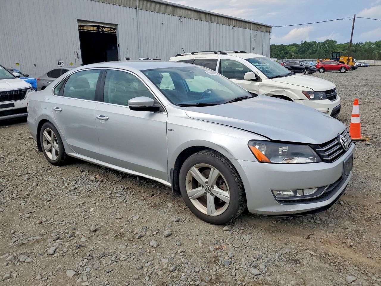 2015 Volkswagen Passat S Silver vin: 1VWAT7A34FC118182