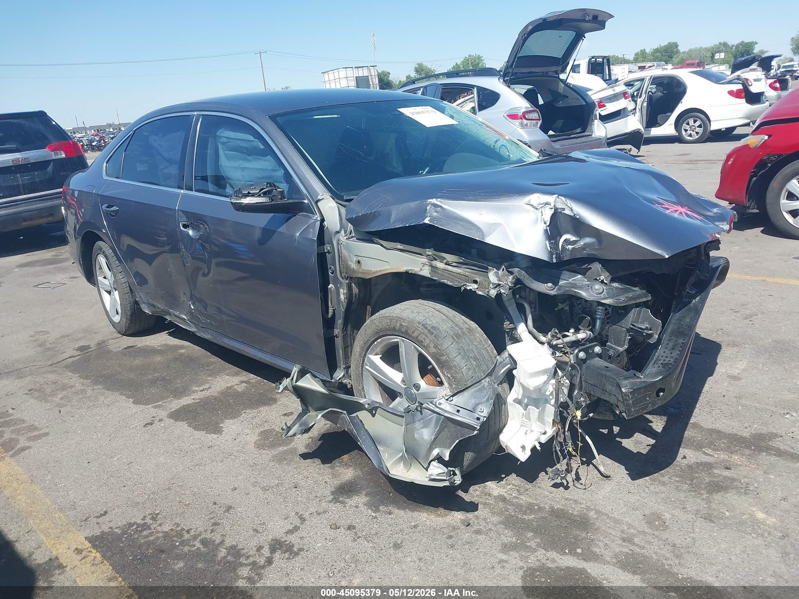 2015 Volkswagen Passat 1.8t Limited Edition Серый vin: 1VWAT7A34FC123348