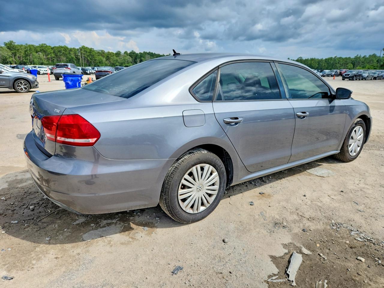 2014 Volkswagen Passat S Серый vin: 1VWAT7A35EC052840