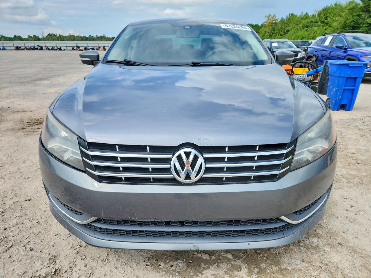 2014 Volkswagen Passat S Серый vin: 1VWAT7A35EC052840