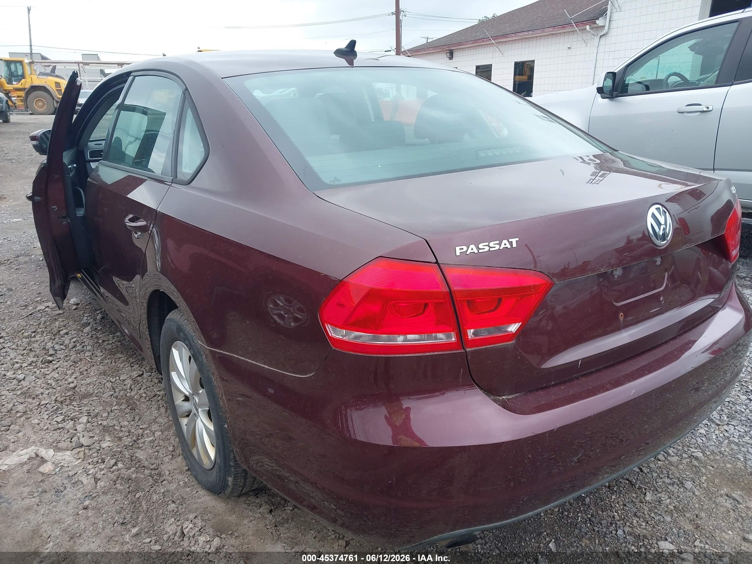 2014 Volkswagen Passat 1.8t Wolfsburg Edition Purple vin: 1VWAT7A35EC081061