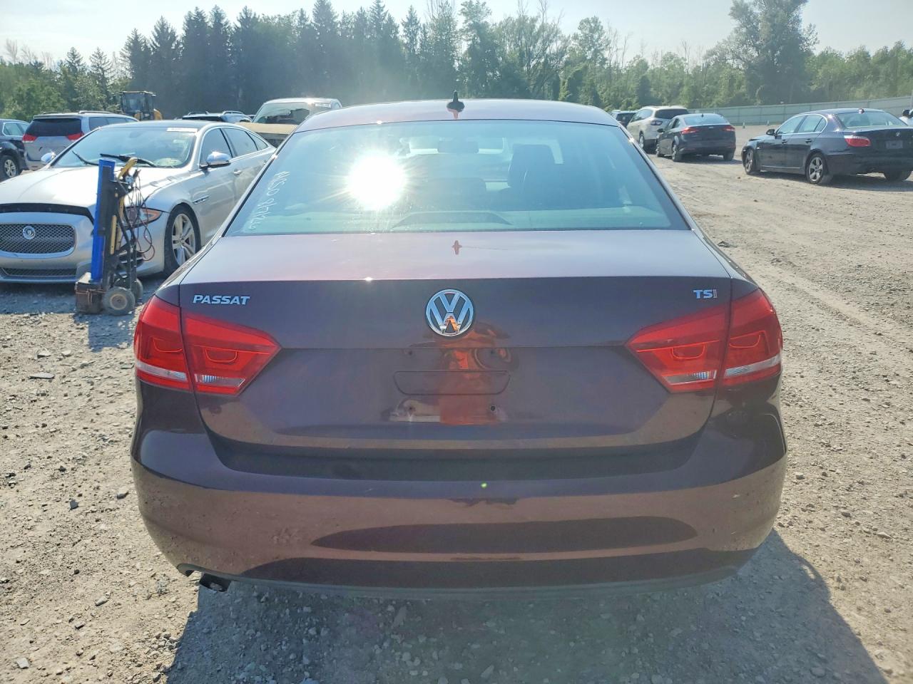 2014 Volkswagen Passat S Brown vin: 1VWAT7A35EC081061