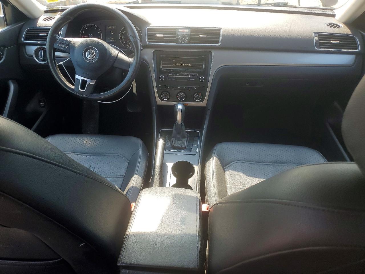 2014 Volkswagen Passat S Brown vin: 1VWAT7A35EC081061