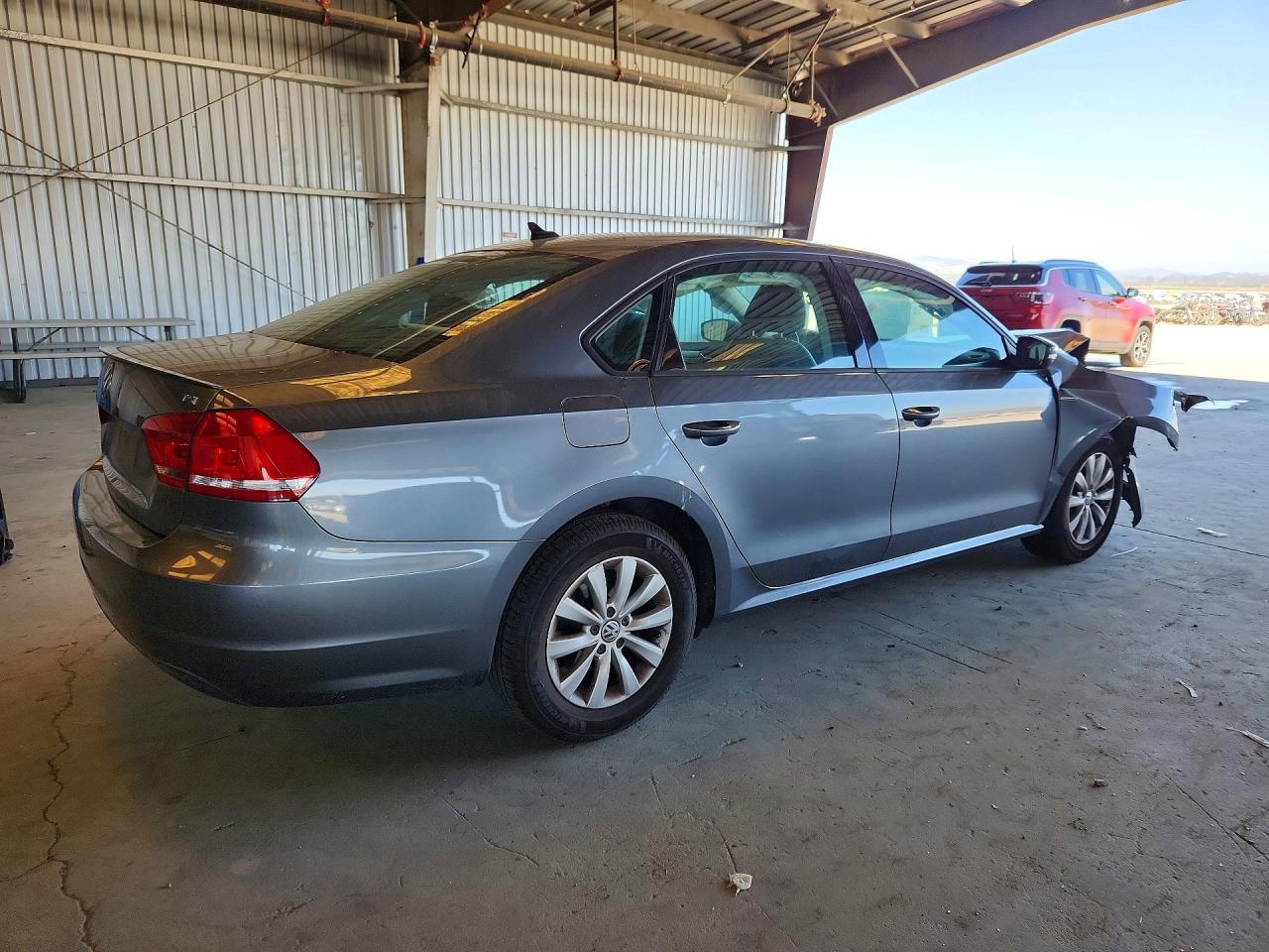 2014 Volkswagen Passat S Gray vin: 1VWAT7A35EC098829