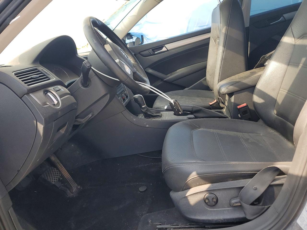 2014 Volkswagen Passat S Серый vin: 1VWAT7A35EC099639