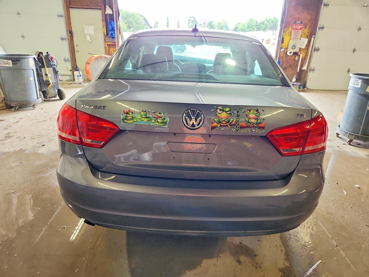 2014 Volkswagen Passat S Gray vin: 1VWAT7A35EC111272
