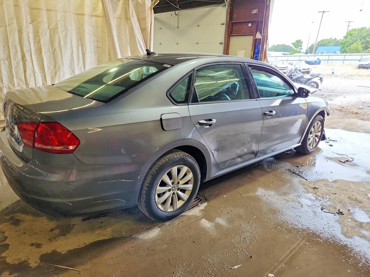 2014 Volkswagen Passat S Gray vin: 1VWAT7A35EC111272