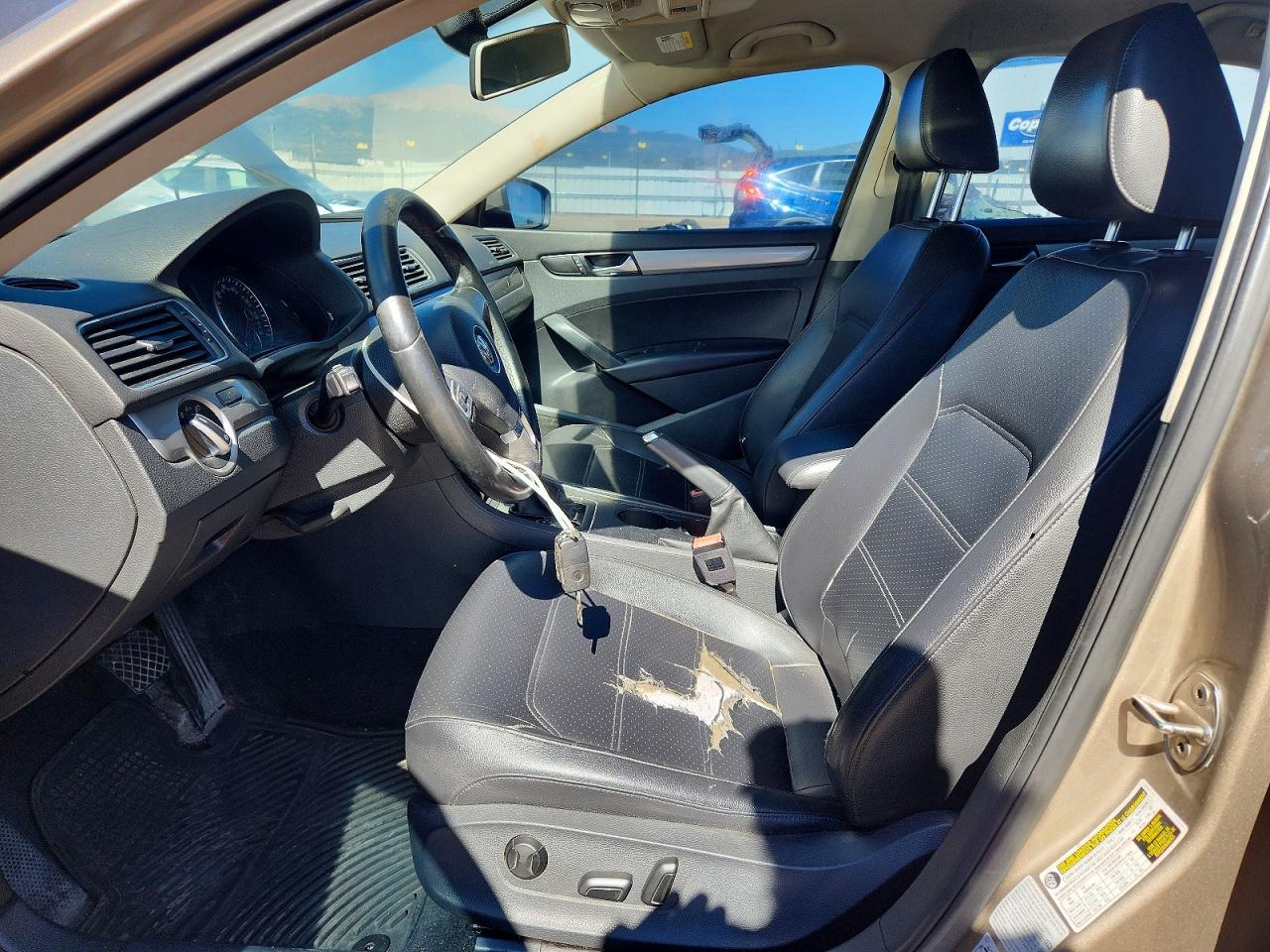 2015 Volkswagen Passat S Gold vin: 1VWAT7A35FC015448