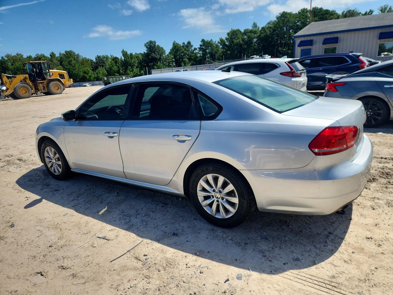 2015 Volkswagen Passat S Silver vin: 1VWAT7A35FC040480